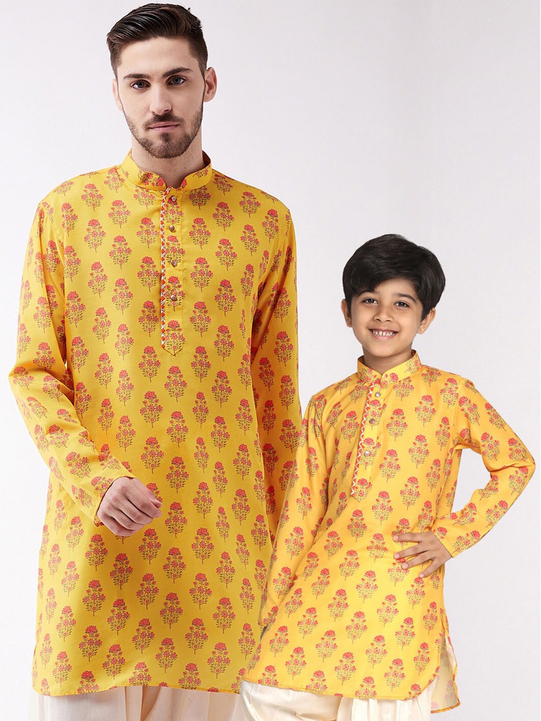 

VASTRAMAY Ethnic Motifs Printed Mandarin Collar Gotta Patti Cotton Straight Kurta, Mustard