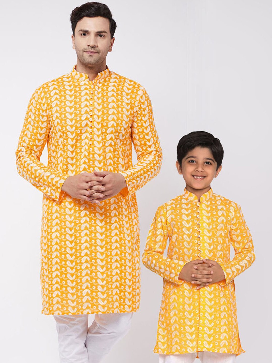 

VASTRAMAY Ethnic Motifs Embroidered Chikankari Cotton Straight Kurta, Orange