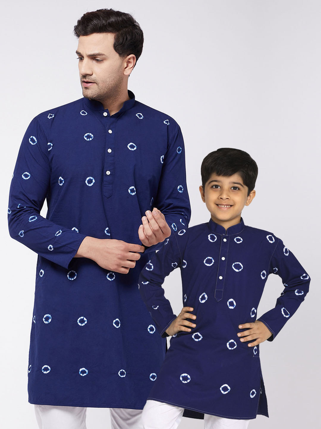 

VASTRAMAY Tie & Dye Mandarin Collar Pure Cotton Kurta, Blue