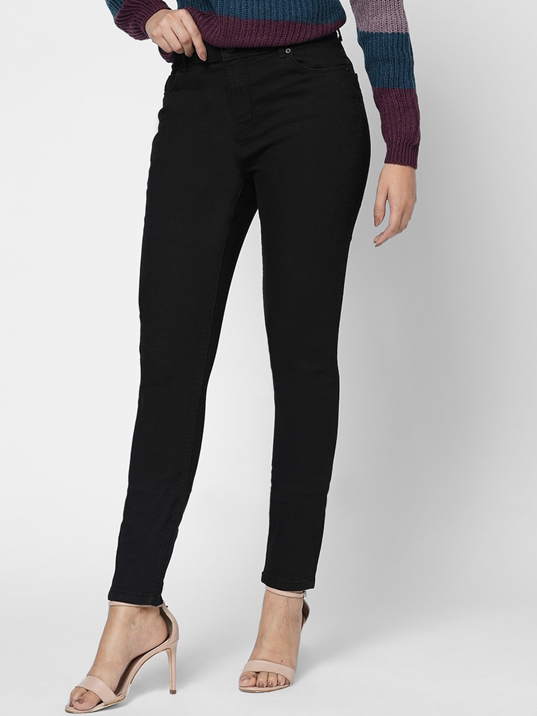 

Vero Moda Women Skinny Fit Clean Look High-Rise Stretchable Jeans, Black