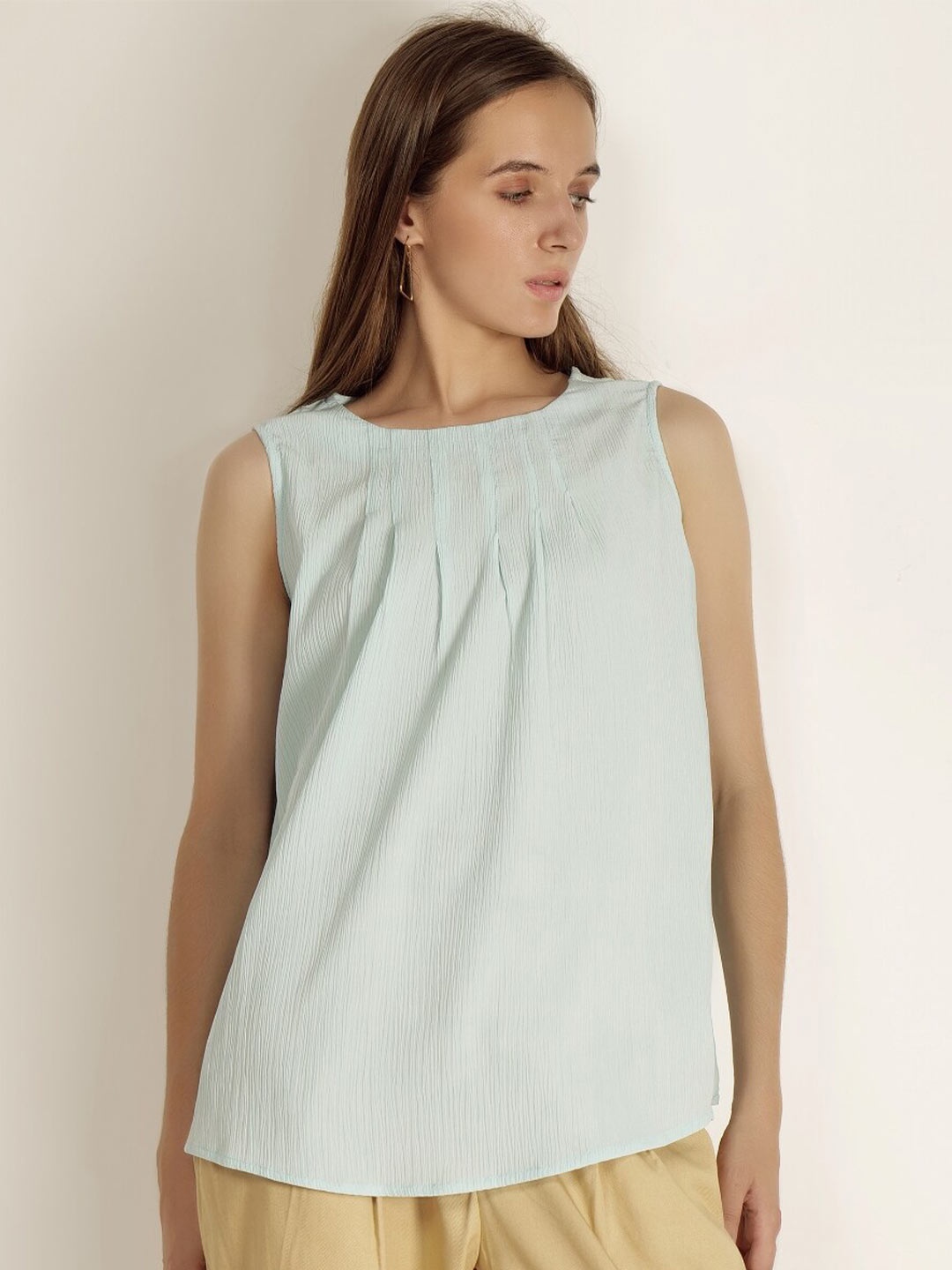 

INVICTUS Round Neck Sleeveless Top, Blue