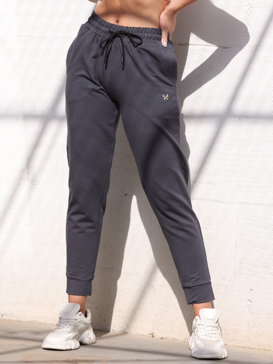 

TITTLI Women Regular Fit Breathable Joggers, Grey