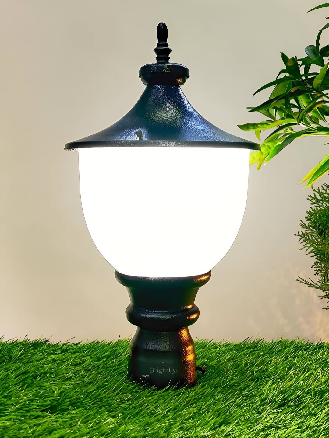 

BrightLyt Black & White Pillar Outdoor Lamp