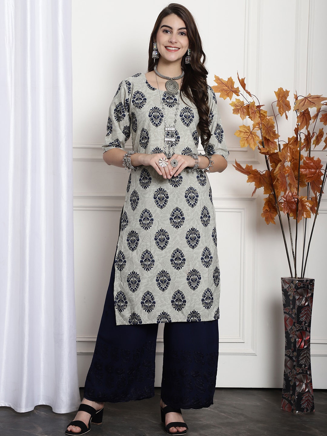 

7Threads Ethnic Motifs Printed Straight Kurta, Grey