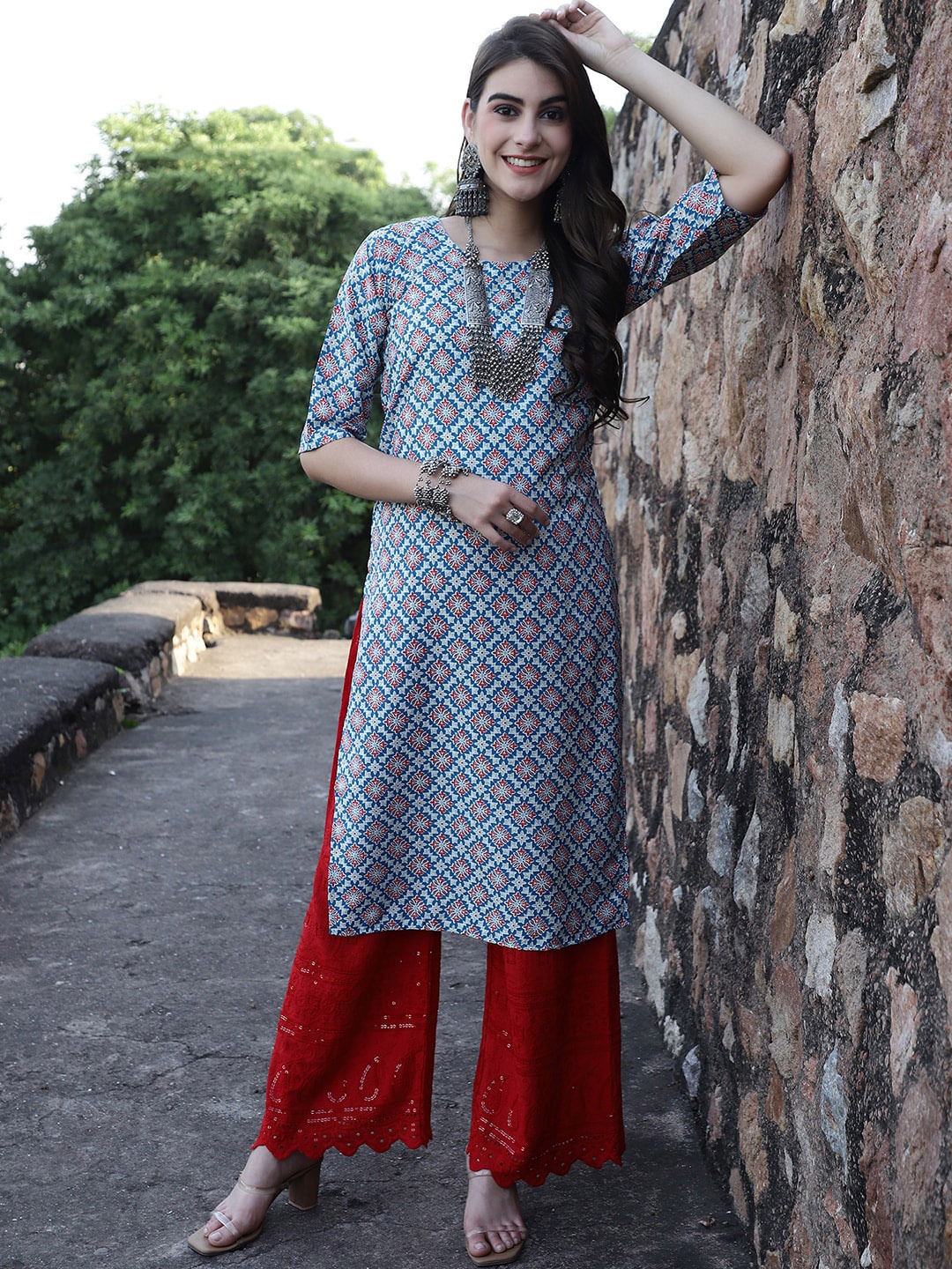 

7Threads Ethnic Motifs Printed Straight Kurta, Blue