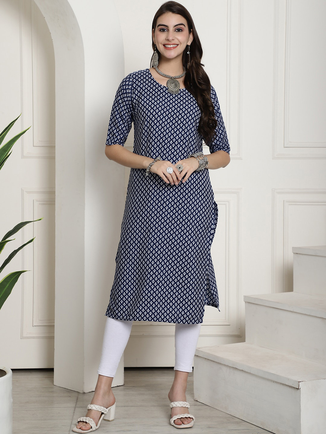 

7Threads Floral Printed Straight Kurta, Blue