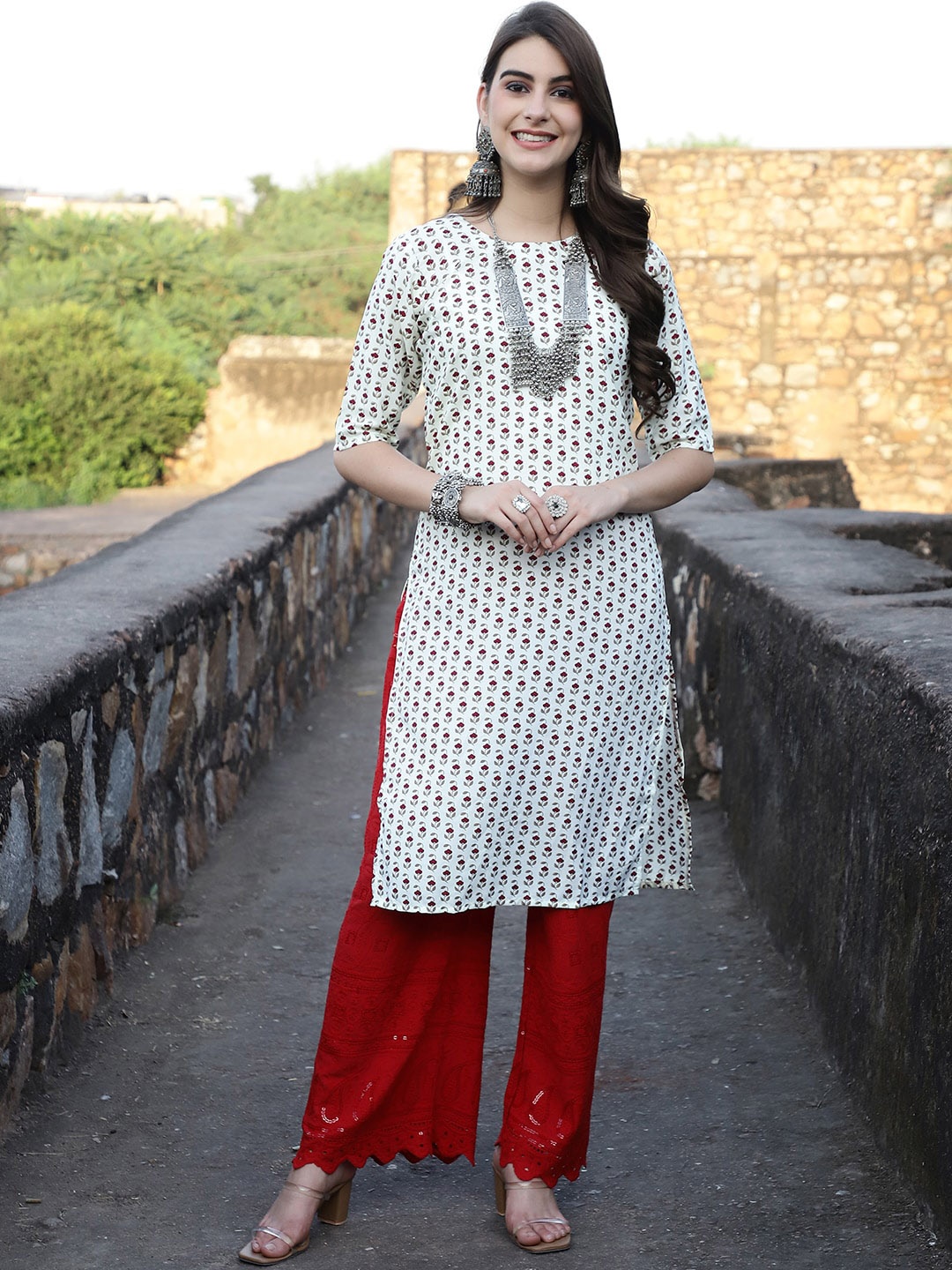 

7Threads Ethnic Motifs Printed Crepe Straight Kurta, White