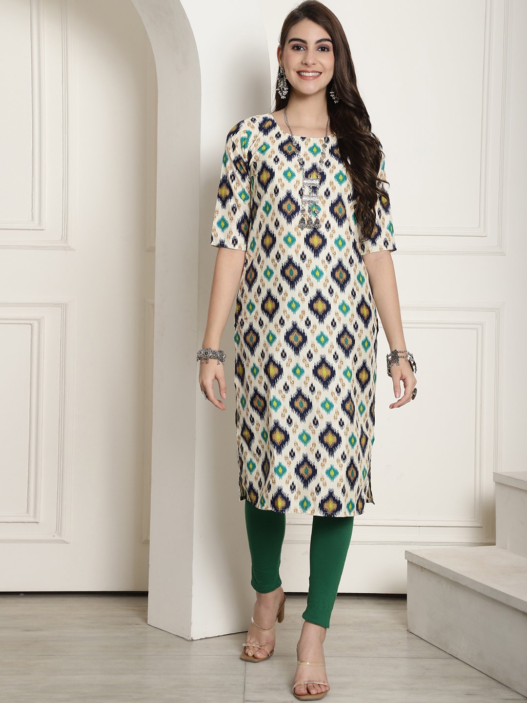 

7Threads Ethnic Motifs Printed Straight Crepe Kurta, Off white