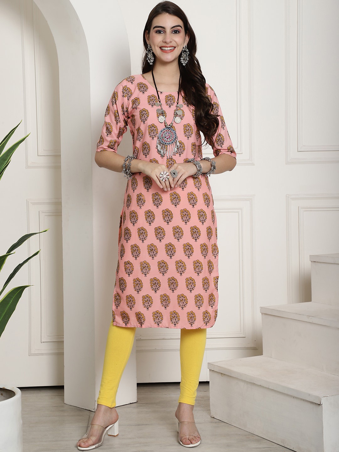 

7Threads Ethnic Motifs Printed Regular Kurta, Pink