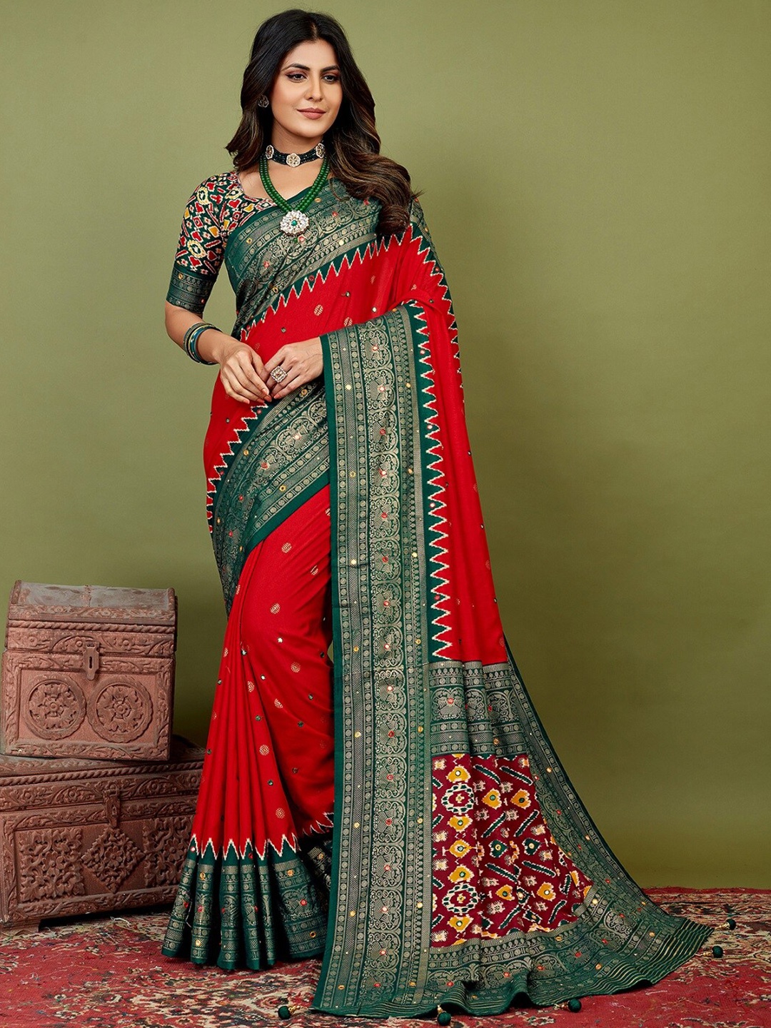 

Mitera Red & Green Ethnic Motifs Woven Design Silk Cotton Saree