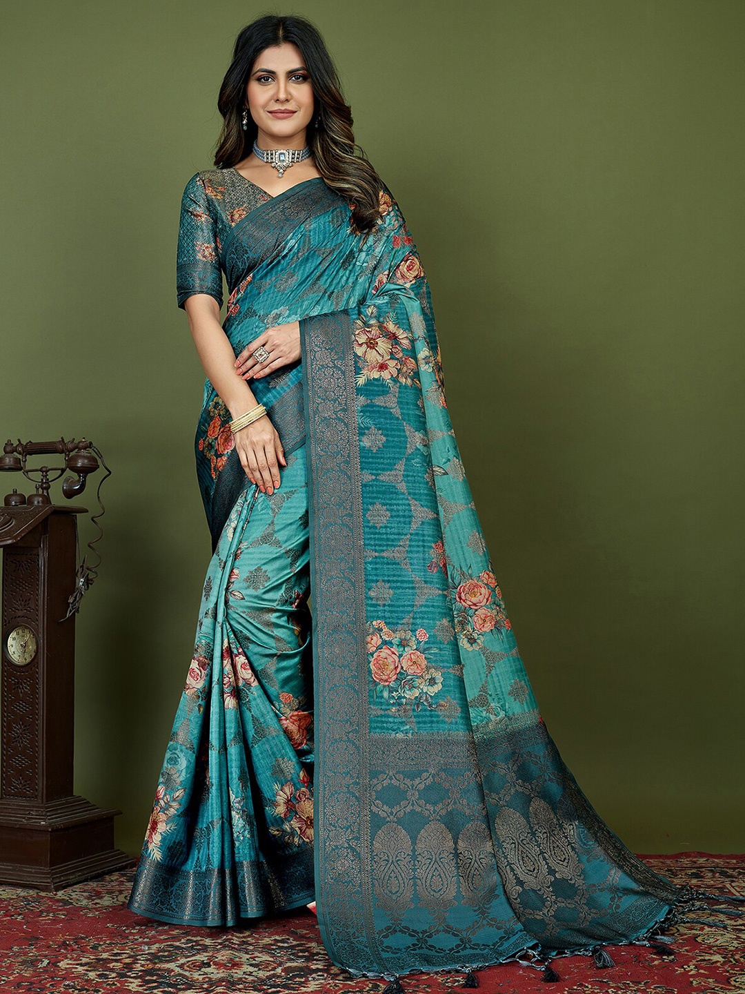 

Mitera Sea Green Floral Printed Silk Cotton Saree