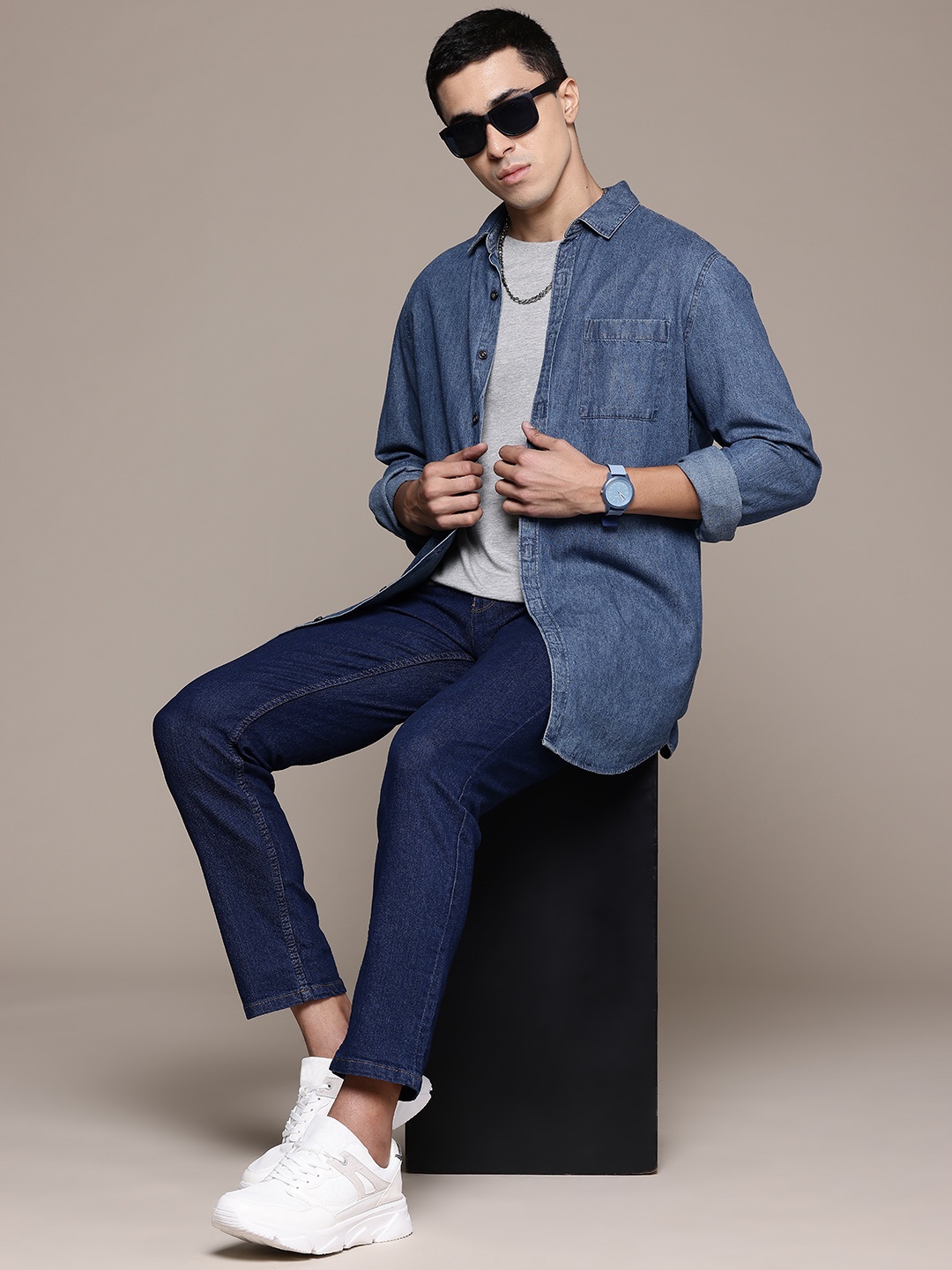 

The Roadster Lifestyle Co. Men Stretchable Slim Fit Jeans, Navy blue