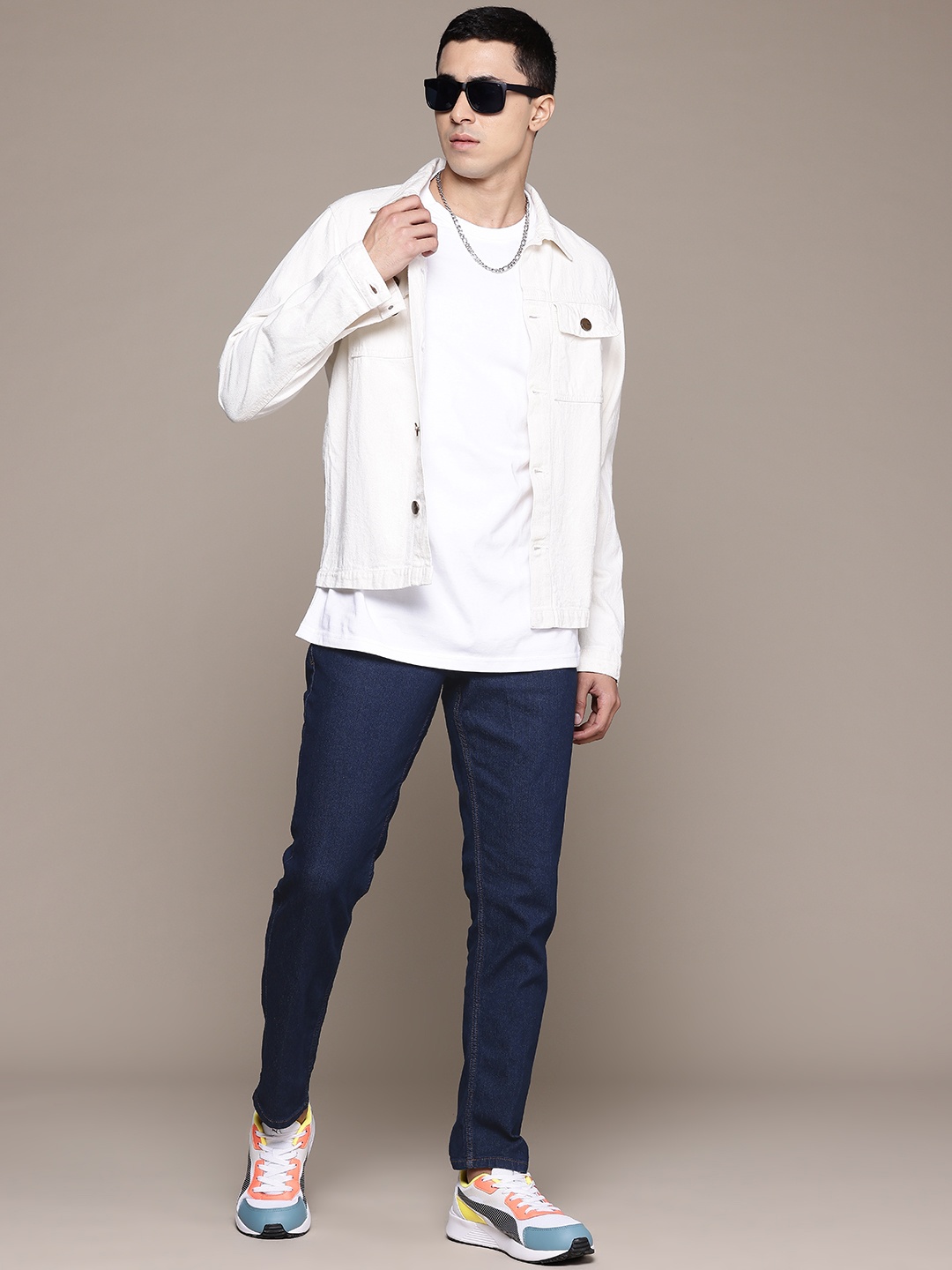 

The Roadster Lifestyle Co. Men Stretchable Slim Fit Jeans, Navy blue