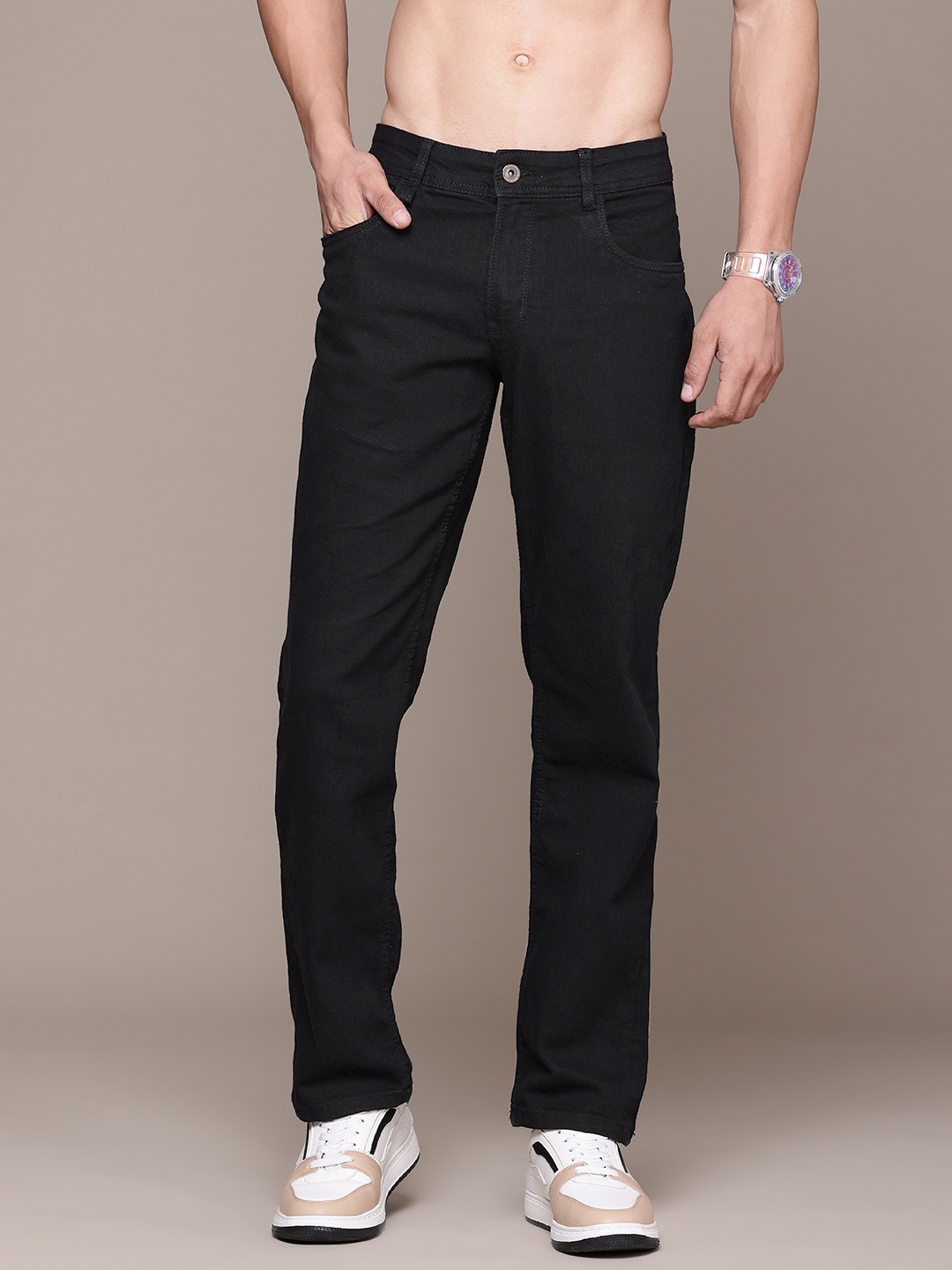 

The Roadster Lifestyle Co. Men Slim Fit Stretchable Jeans, Black