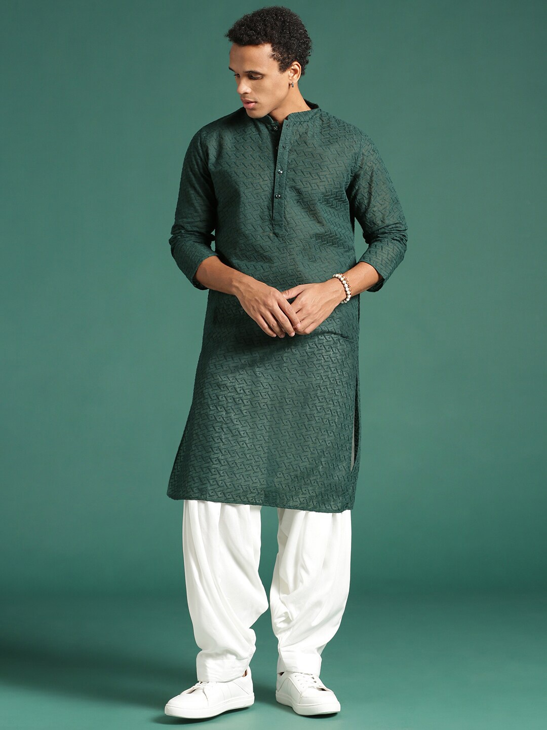 

Sangria Green Geometric Embroidered Cotton Mandarin Collar Chikankari Straight Kurtas