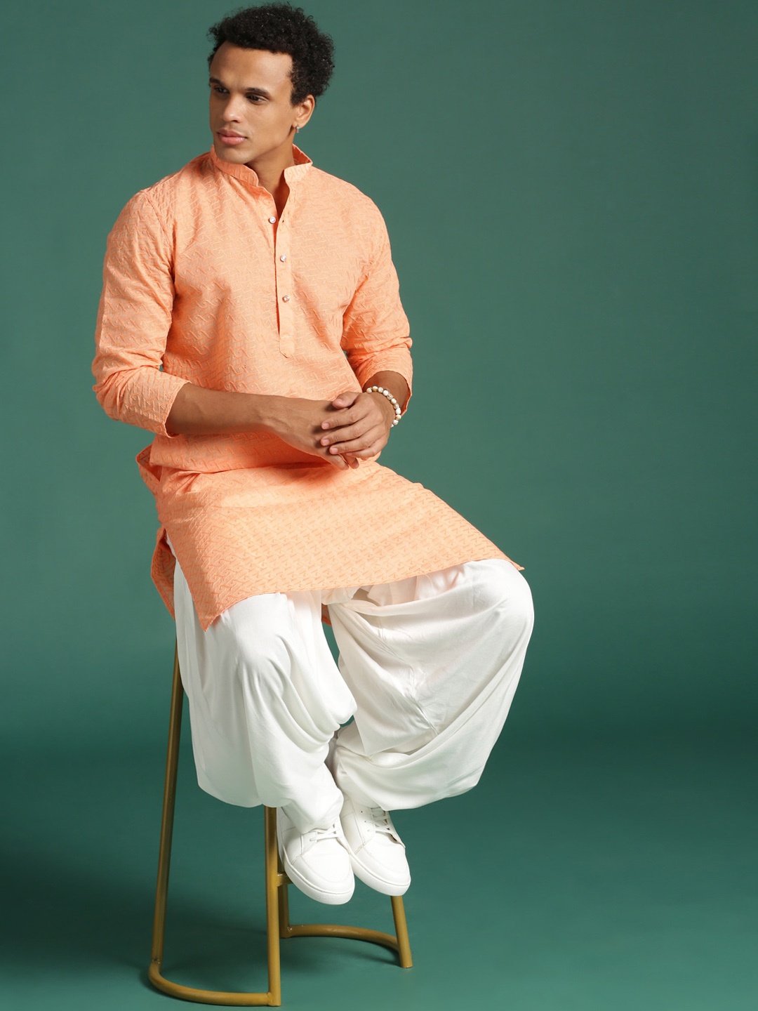 

Sangria Peach Geometric Embroidered Cotton Mandarin Collar Chikankari Straight Kurtas
