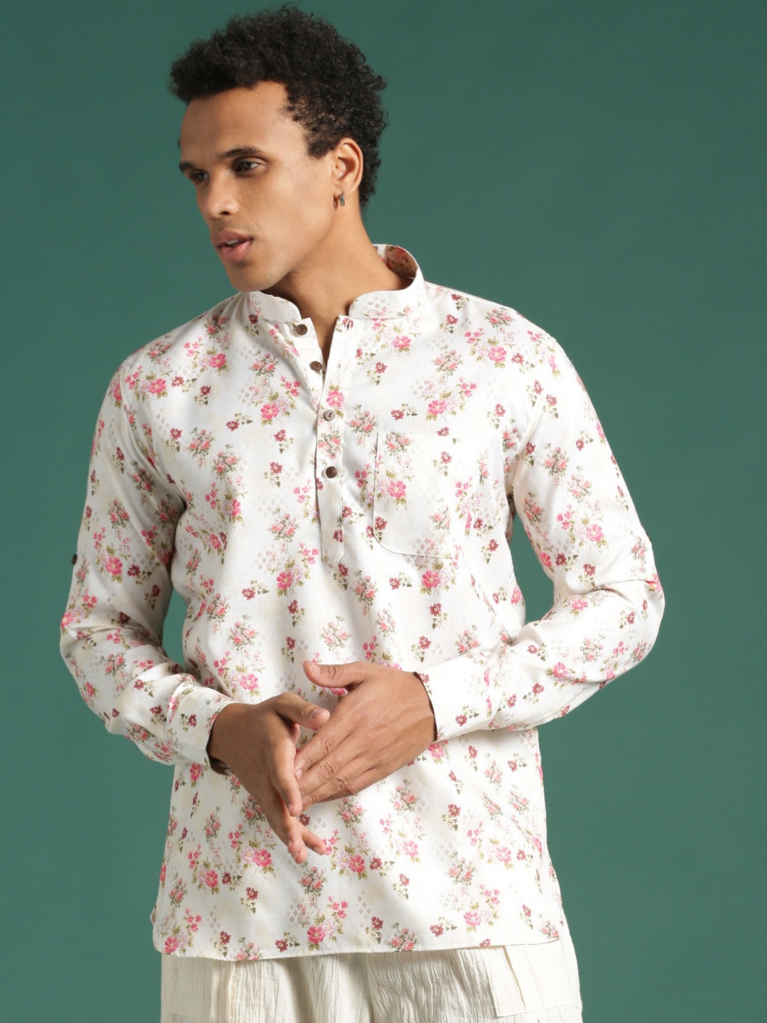 Sangria Floral Printed Mandarin Collar Straight Kurtas, White