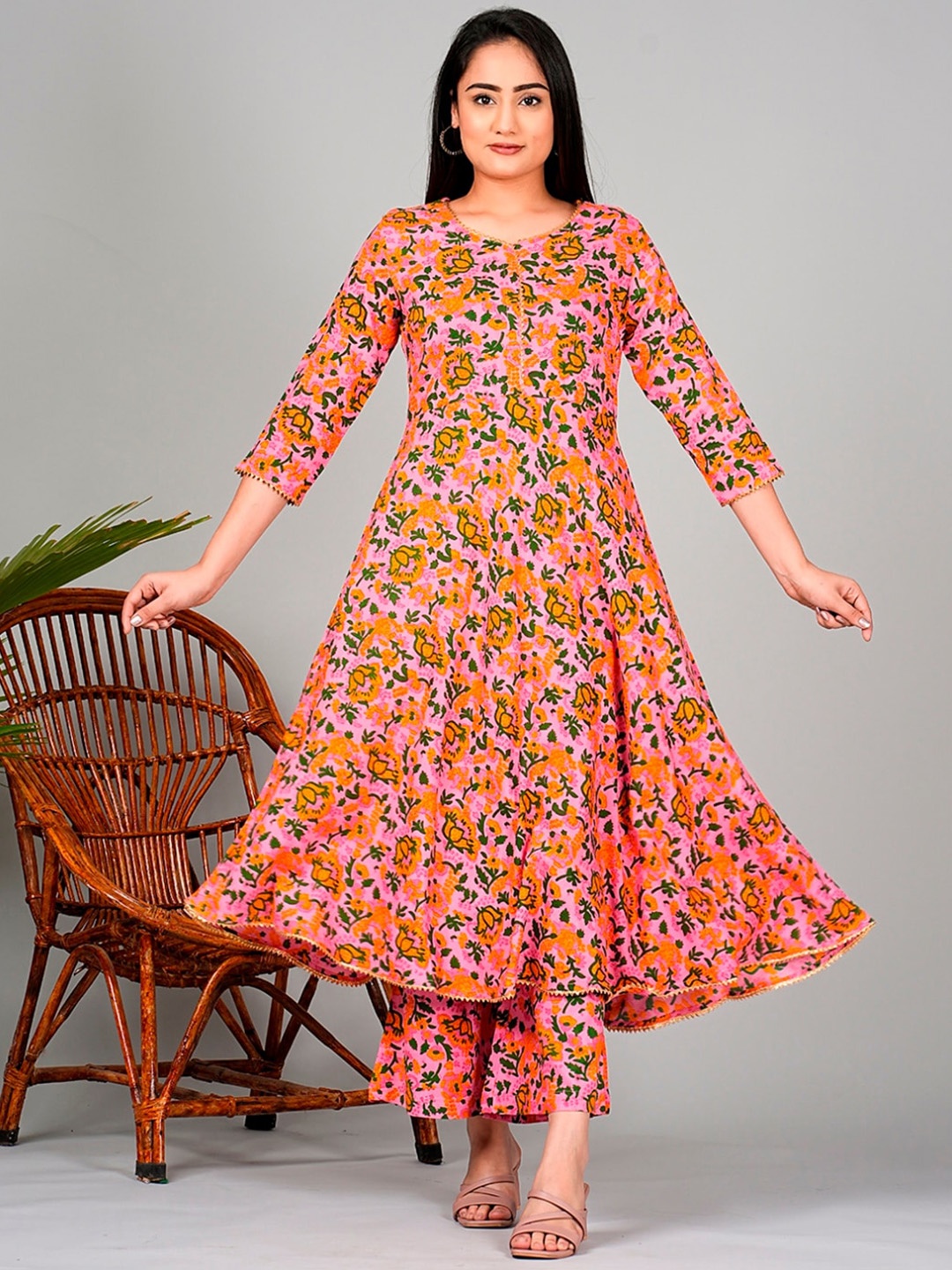 

KPF Pink Floral Printed Gotta Patti A-Line Kurta Wth Palazzos