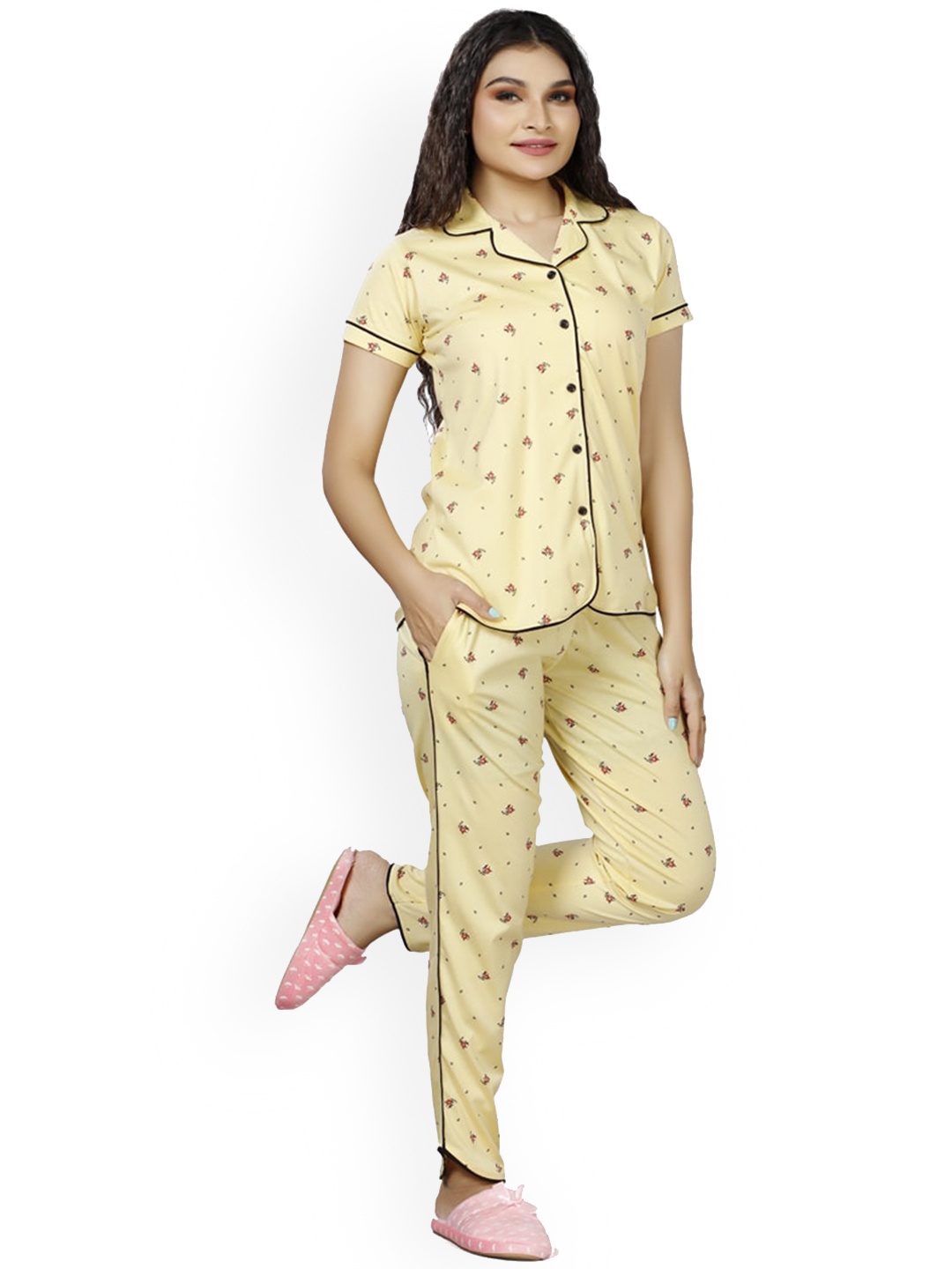 

Foxy Conversational Printed Pure Cotton Night suit, Yellow