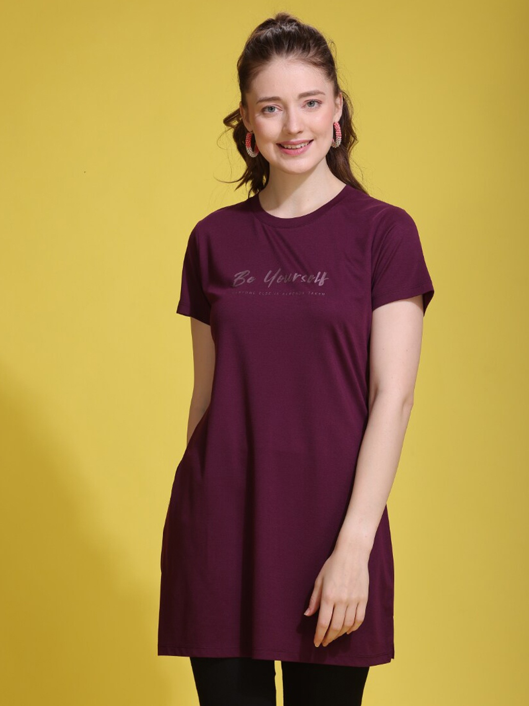 

TITTLI Typography Printed Round Neck Longline T-shirt, Maroon