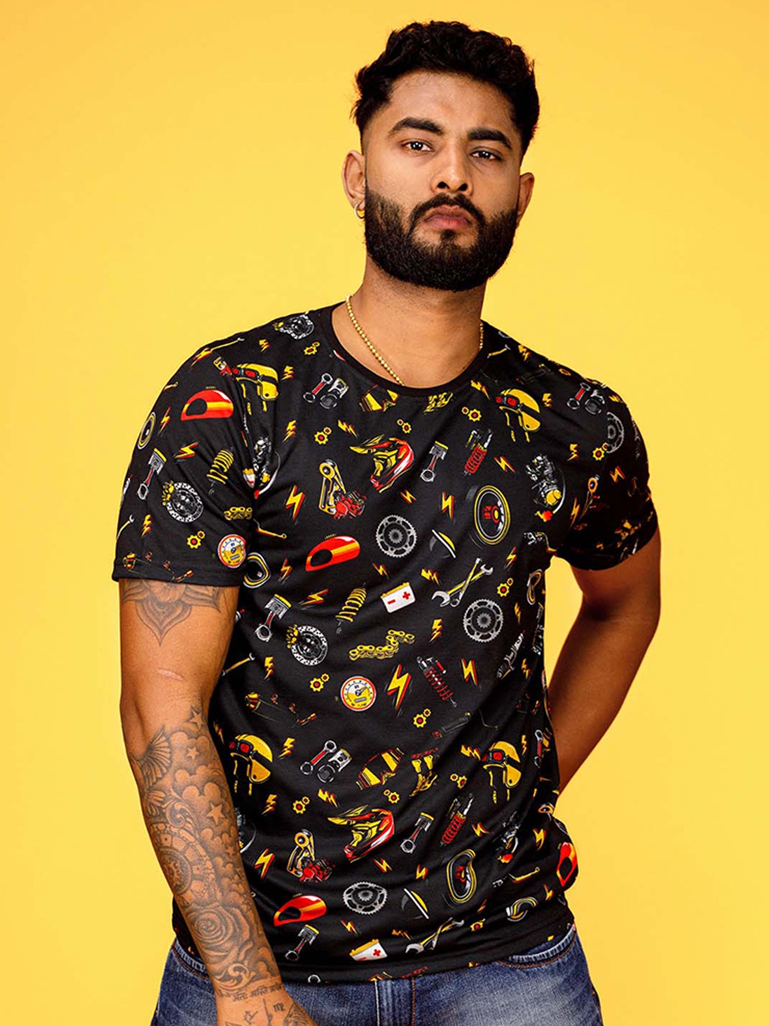 

WANDERLOOMS Men Black Printed Fusion T-shirt