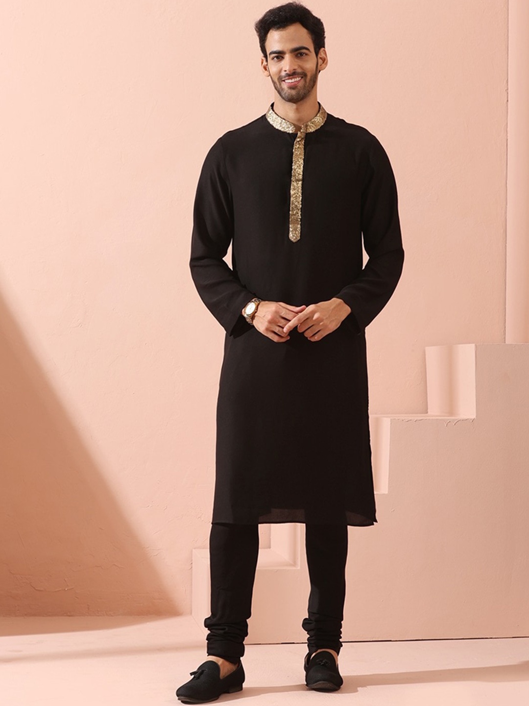 

Swtantra Mandarin Collar Long Sleeves Straight Kurta, Black