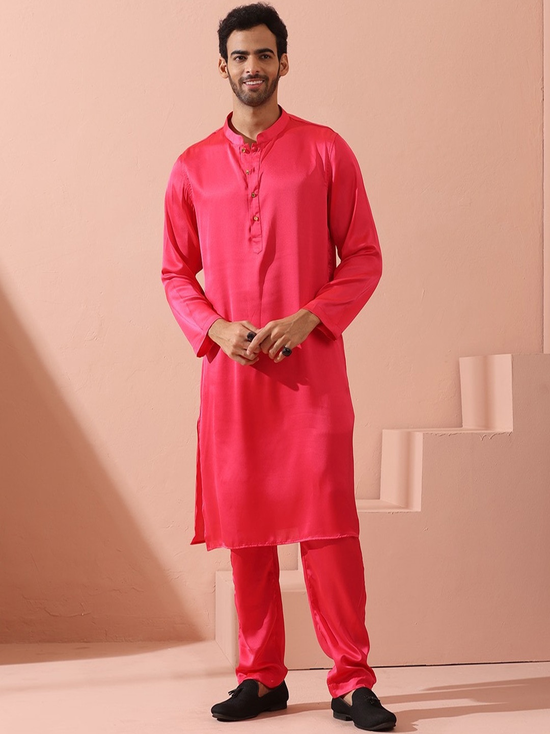 

Swtantra Mandarin Collar Satin Straight Kurta, Pink