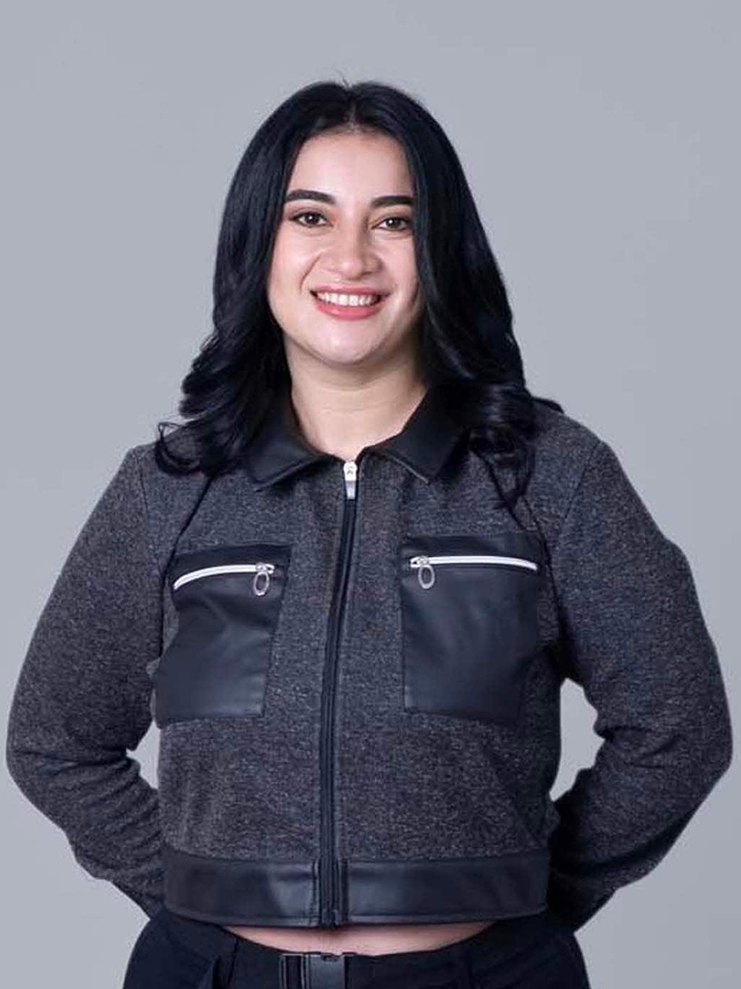 

Keepfit Spread Collar Long Sleeves Crop Tailored Jacket, Black