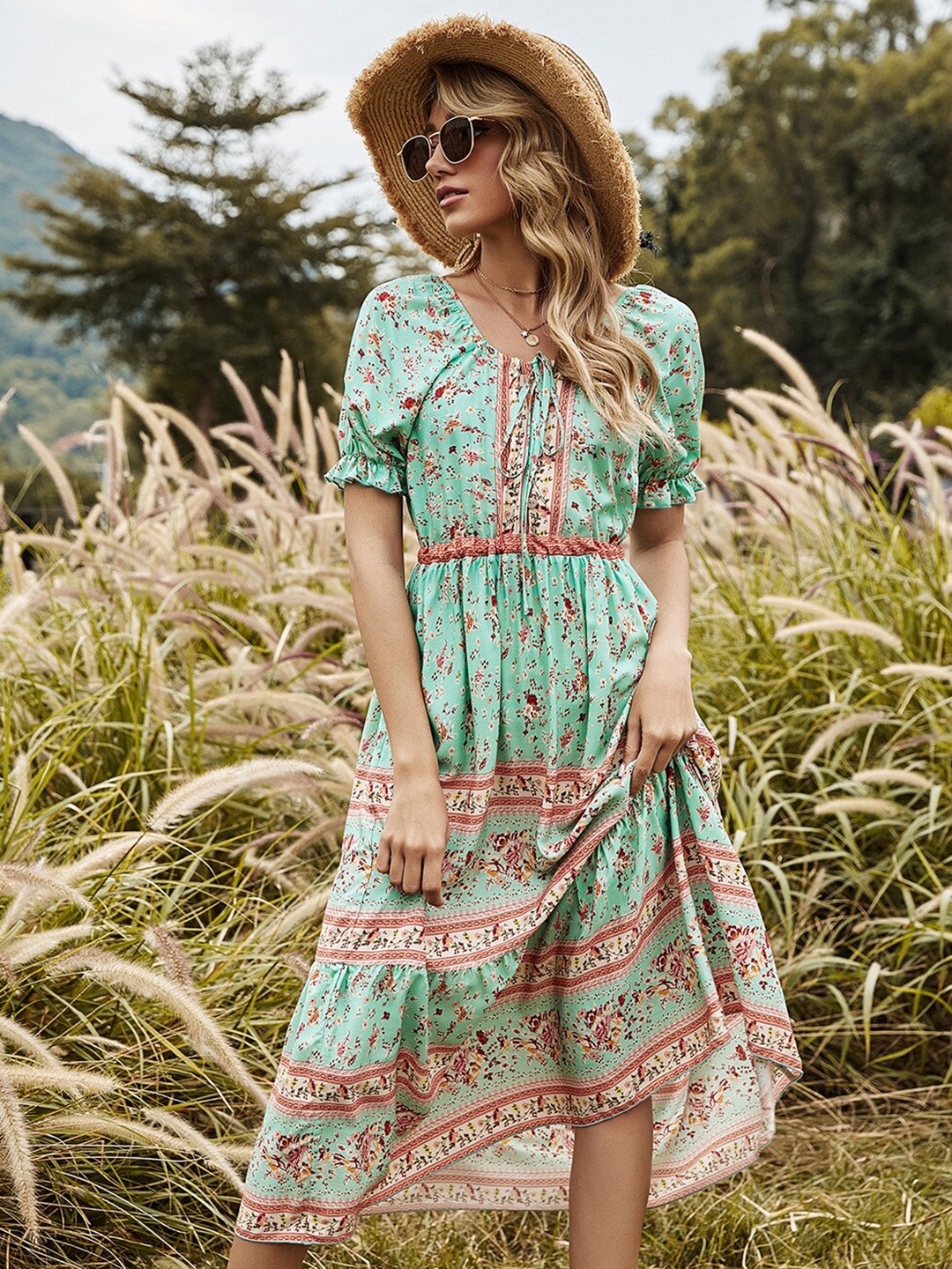 

StyleCast Green Tie-Up Neck Dress