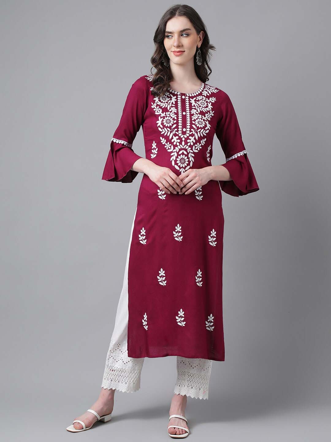 

PURVIJA KURTIES Ethnic Motifs Embroidered Kurta, Purple