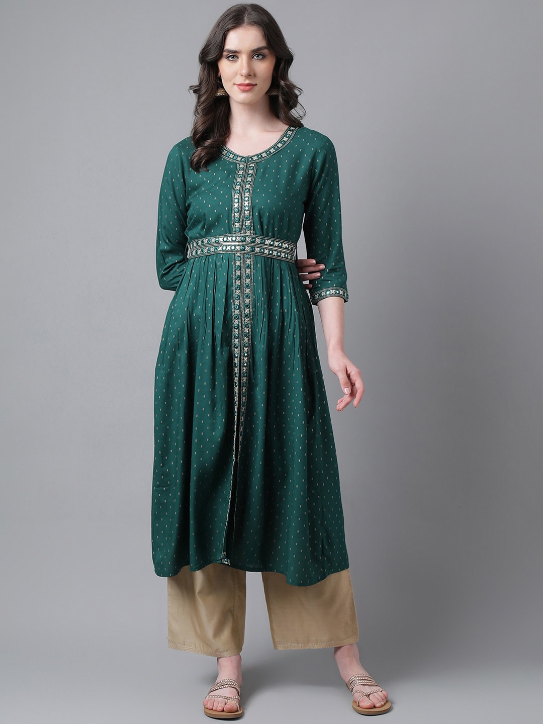 

PURVIJA KURTIES Embroidered Round Neck Anarkali Kurta, Green