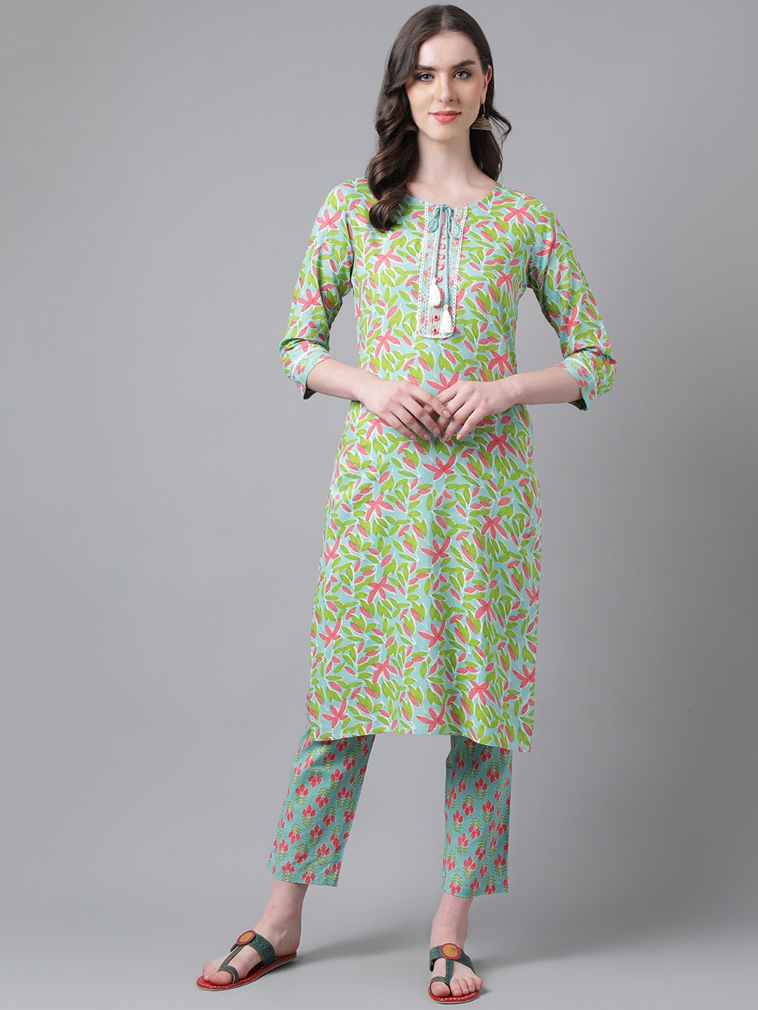 

PURVIJA KURTIES Floral Printed Kurta With Palazzos, Green