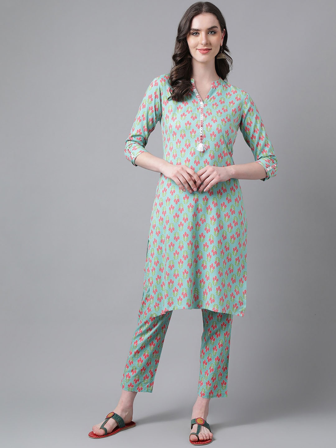 

PURVIJA KURTIES Floral Printed Kurta With Palazzos, Blue