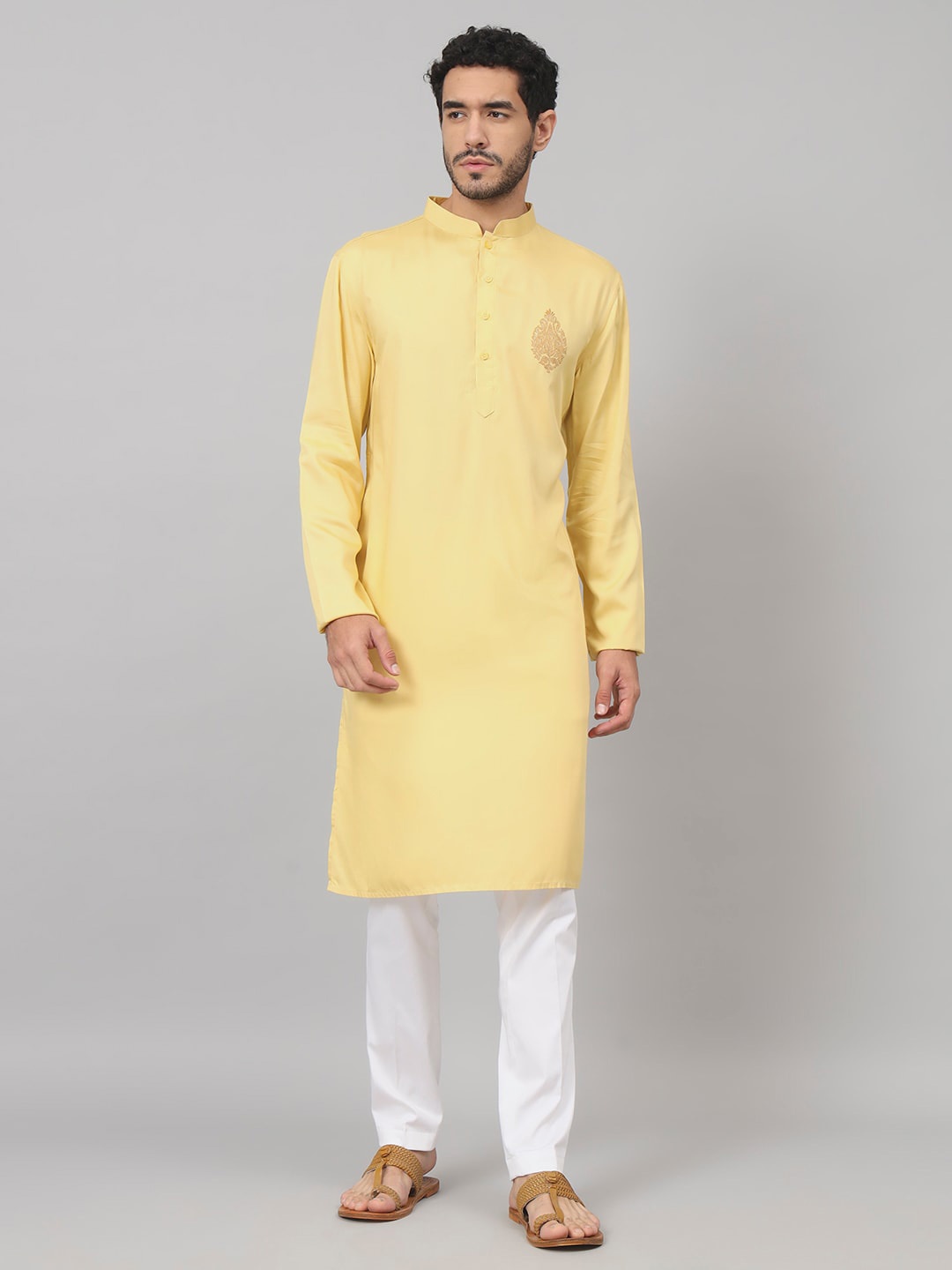 

HILO DESIGN Ethnic Motifs Embroidered Mandarin Collar Cotton Straight Kurta, Yellow