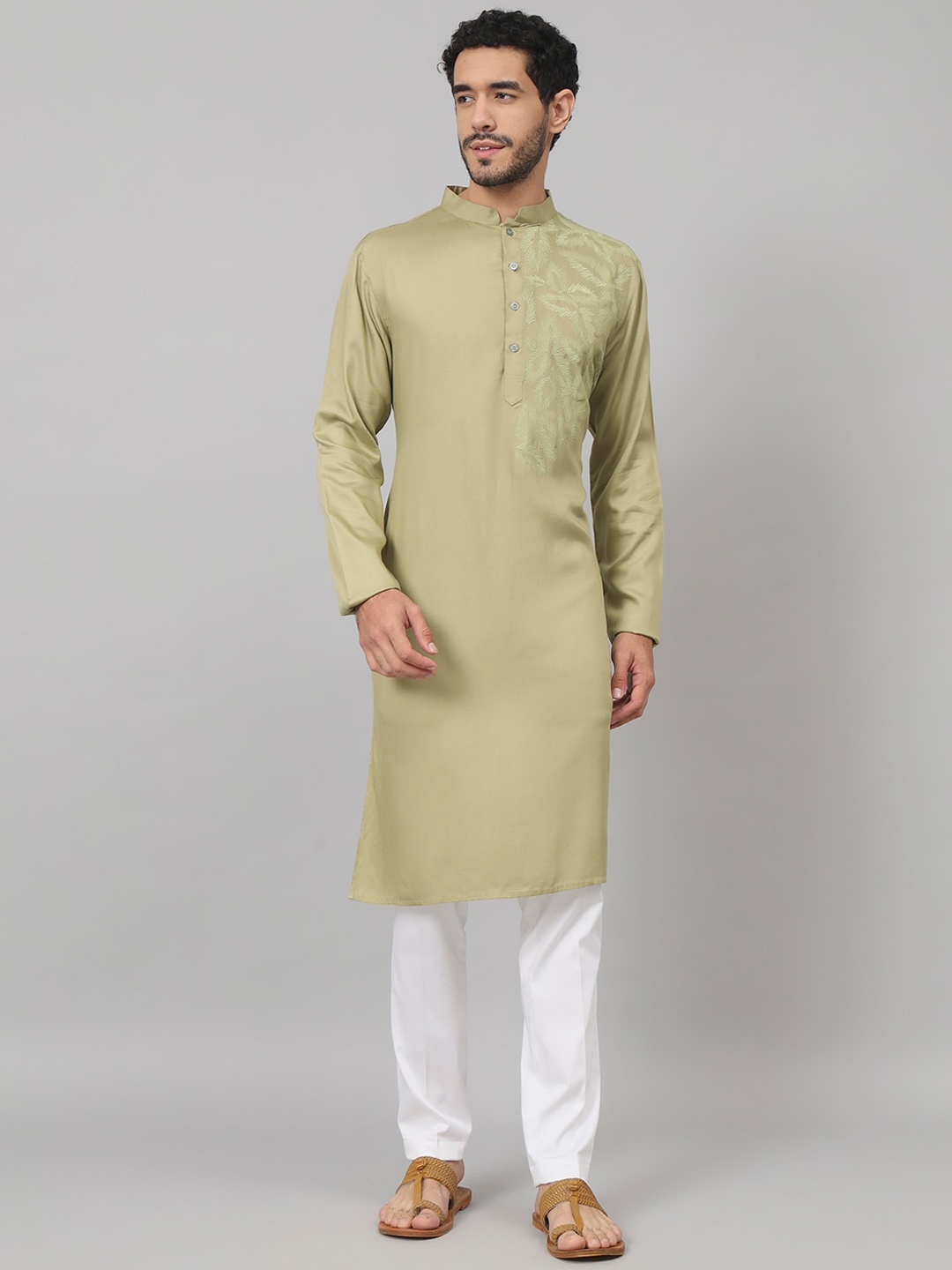 

HILO DESIGN Floral Embroidered Mandarin Collar Cotton Straight Kurta, Green