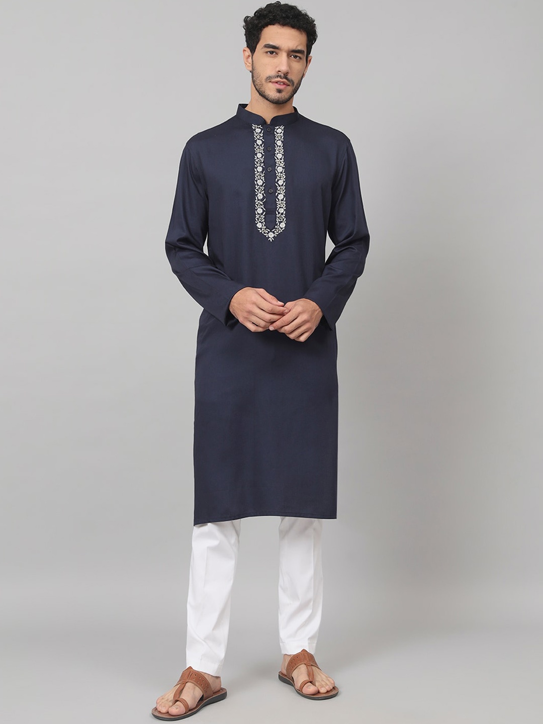 

HILO DESIGN Floral Embroidered Mandarin Collar Cotton Straight Kurta, Navy blue