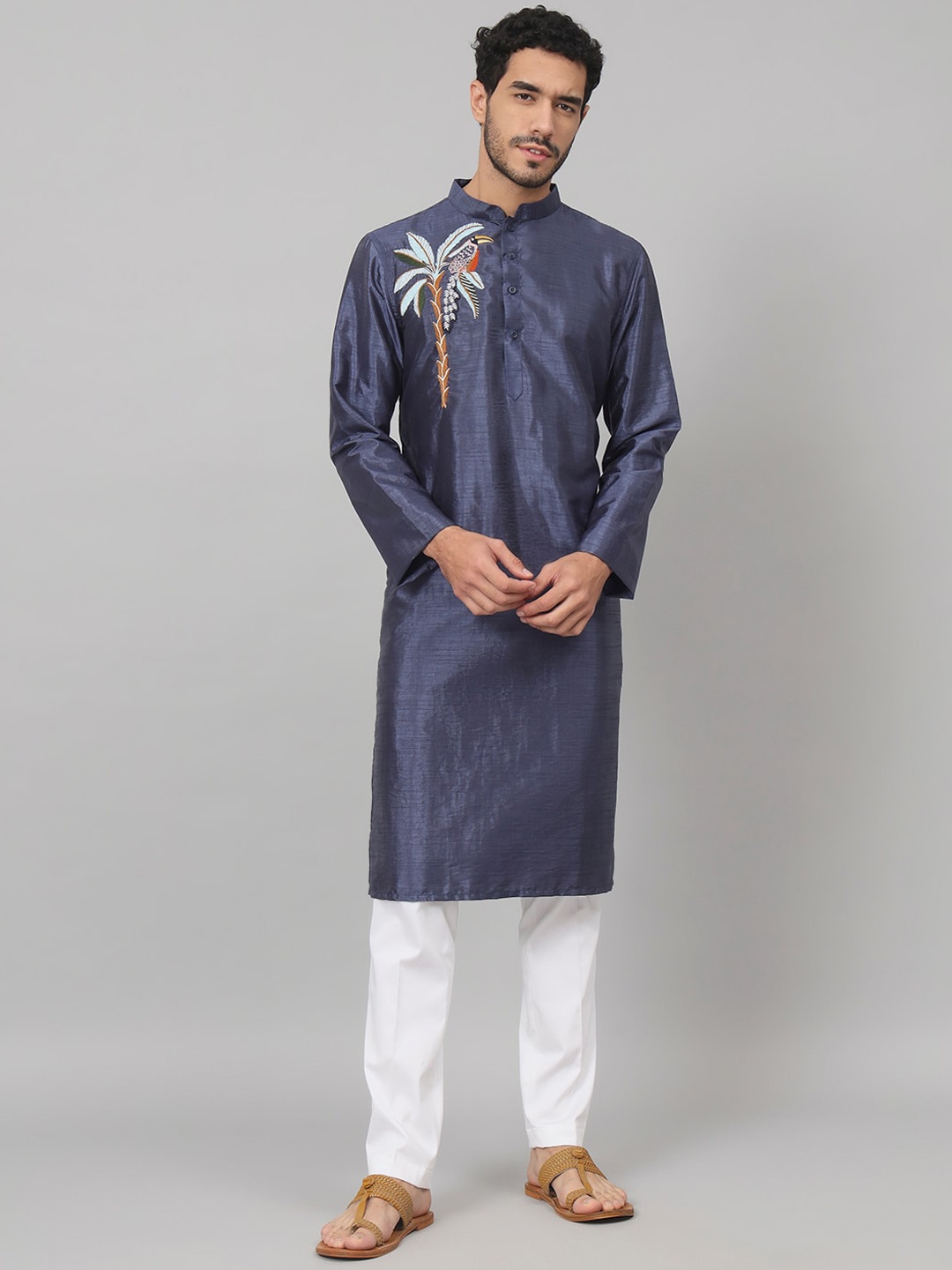 

HILO DESIGN Floral Embroidered Mandarin Collar Cotton Silk Straight Kurta, Blue