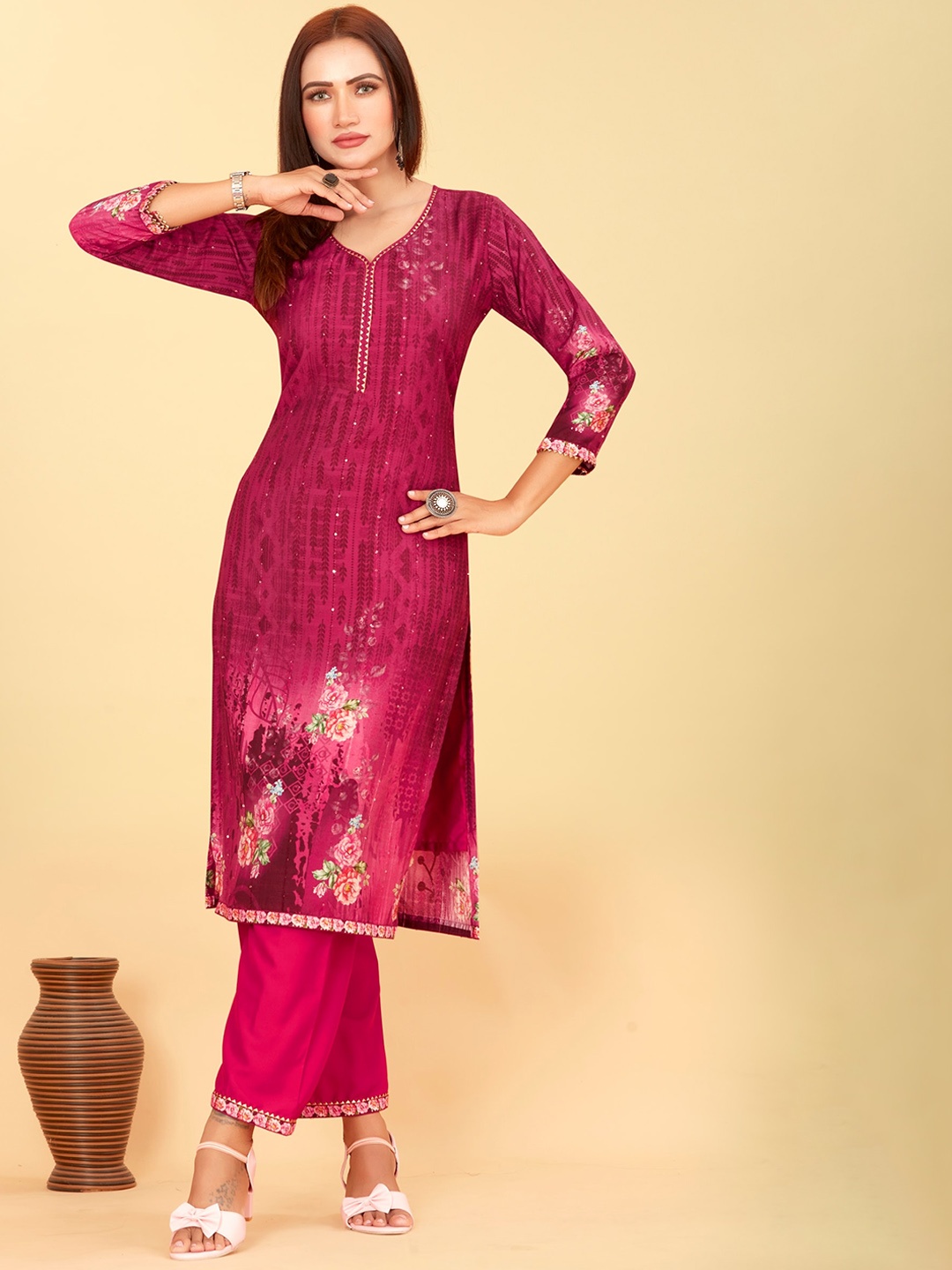 

CHANSI Floral Printed Regular Kurta with Palazzos, Pink