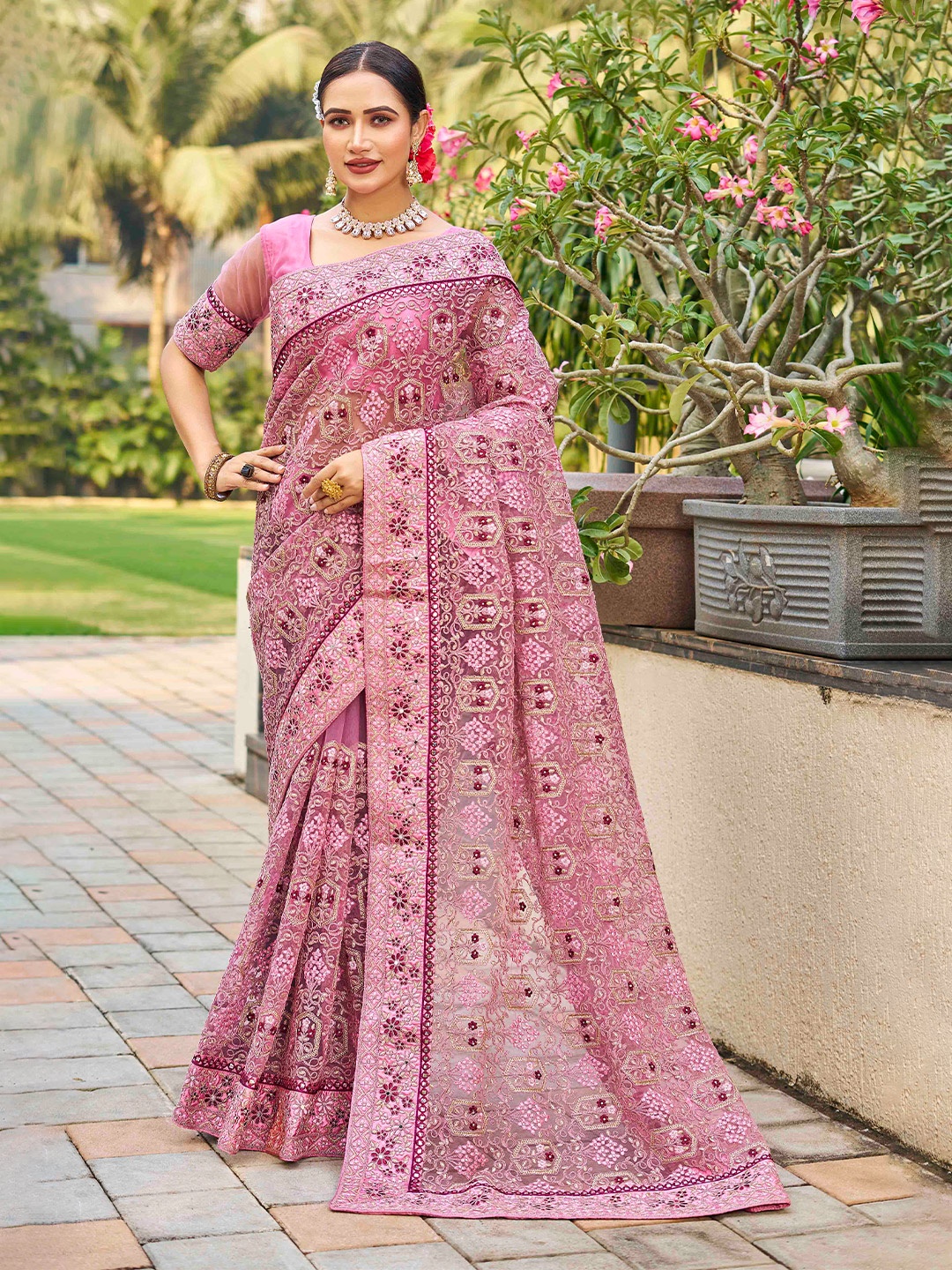 

CHANSI Floral Embroidered Net Saree, Pink