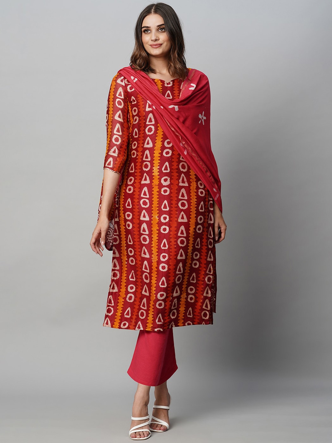 

KALINI Geometric Printed V-Neck Straight Kurta & Trousers With Dupatta, Maroon