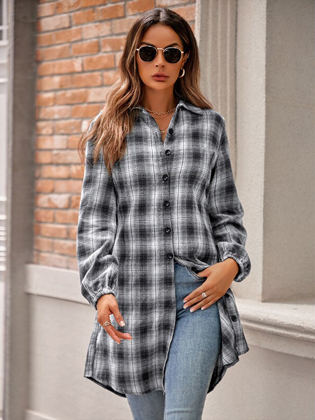 

StyleCast Black & White Gingham Checked Opaque Longline Casual Shirt