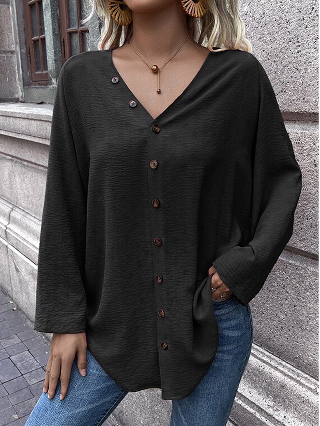 

StyleCast Black Collarless Opaque Longline Casual Shirt