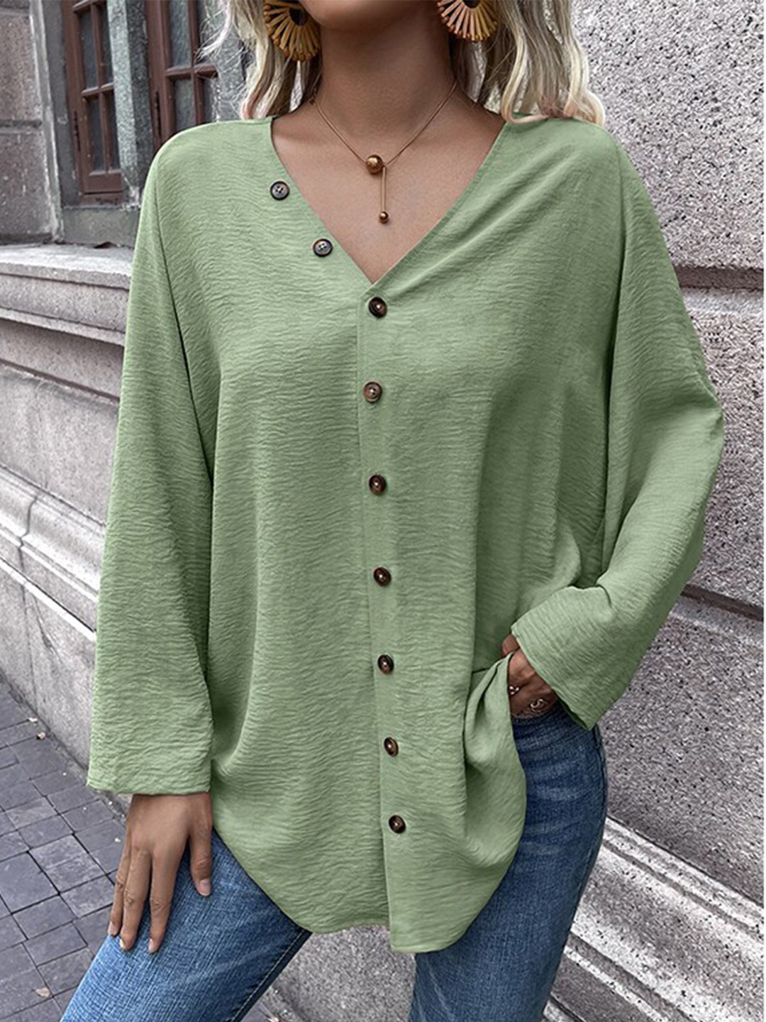 

StyleCast Green Collarless Opaque Longline Casual Shirt