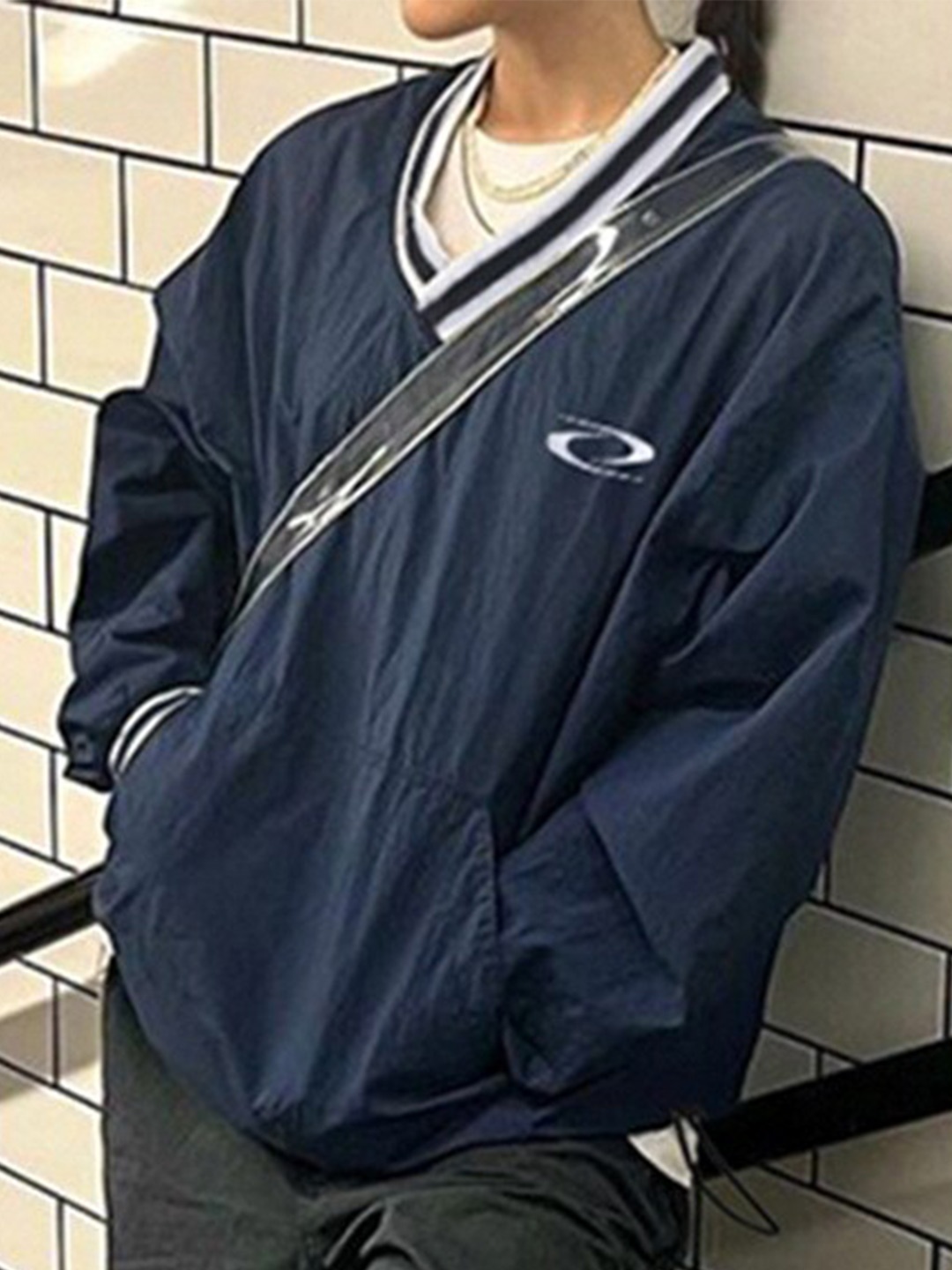 

StyleCast Blue V-Neck Long Sleeves Sweatshirt