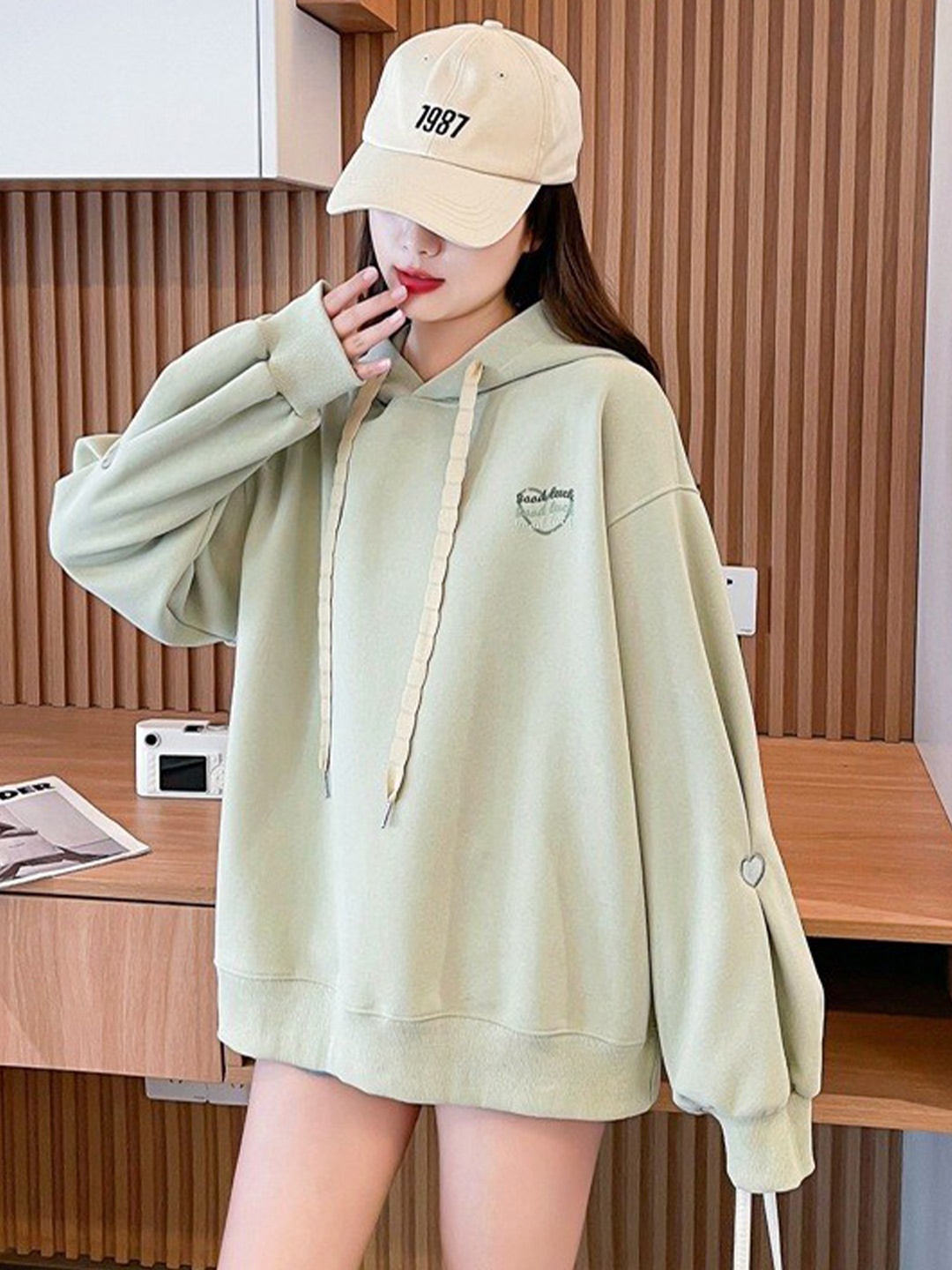 

StyleCast Green Long Sleeves Cotton Longline Hood Sweatshirt