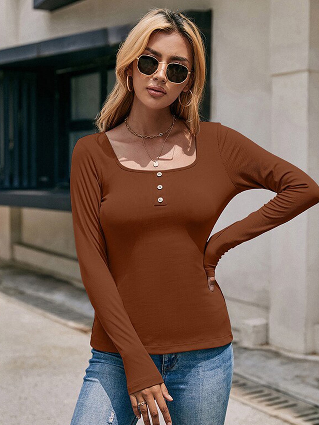 

StyleCast Brown Square Neck Fitted Top
