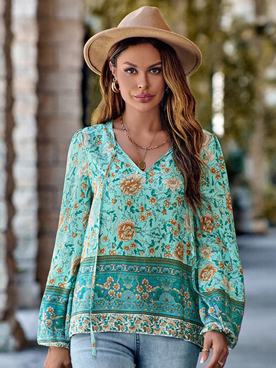 

StyleCast Green Floral Printed Crepe Top