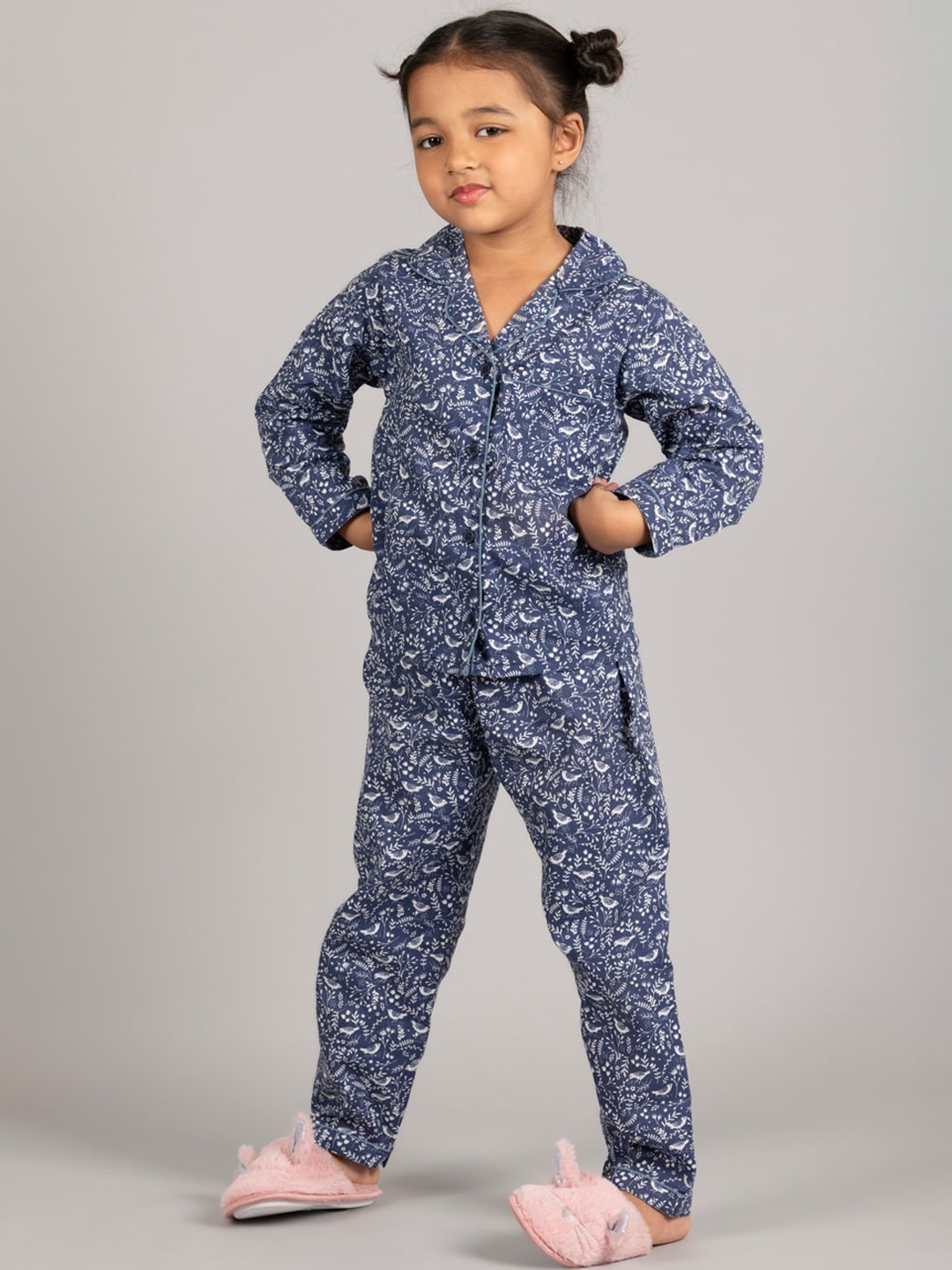 

Zalio Girls Floral Printed Pure Cotton Night suit, Navy blue
