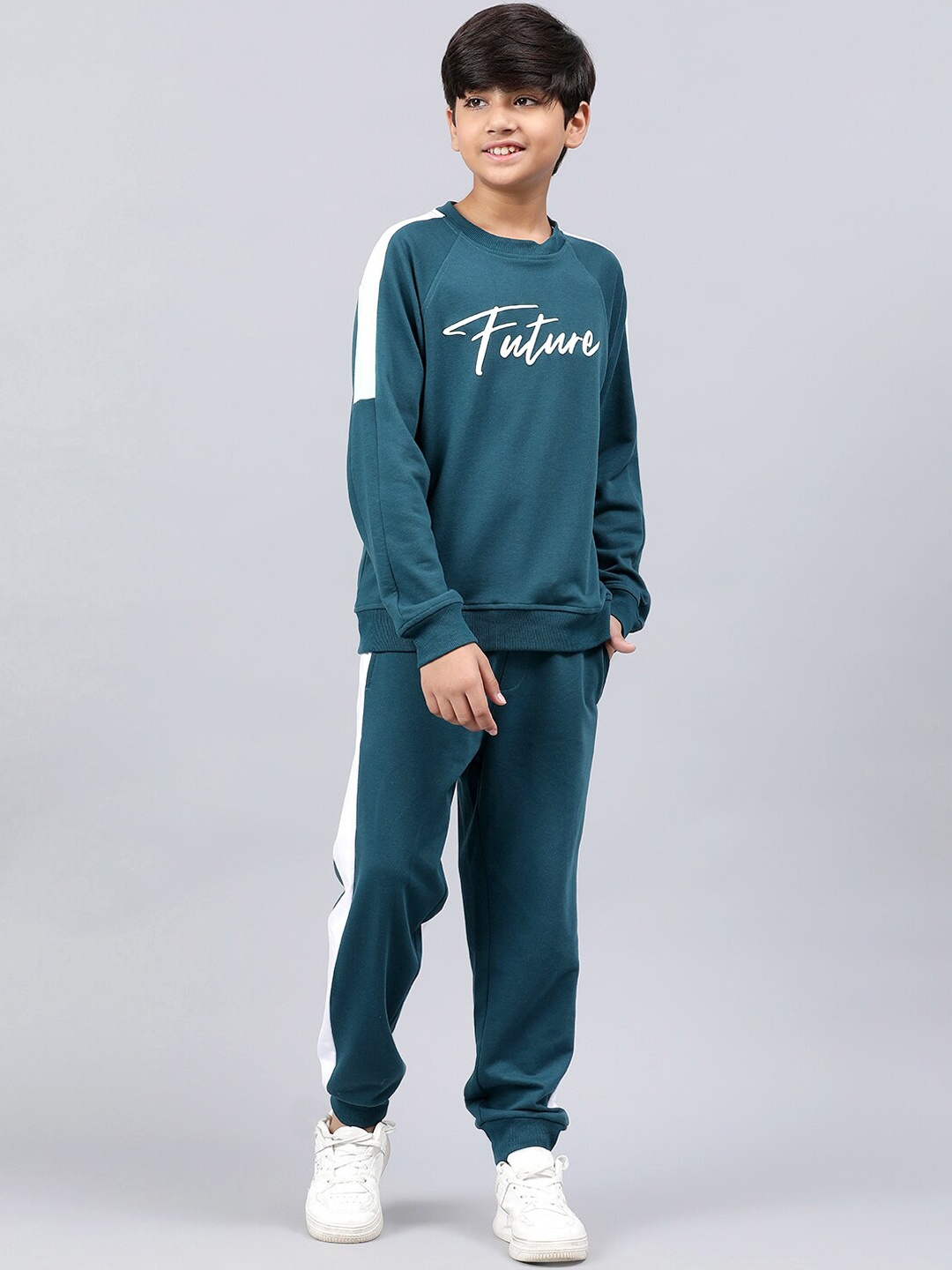 

Lil Tomatoes Boys Typography Printed Sweatshirt With Joggers, Teal