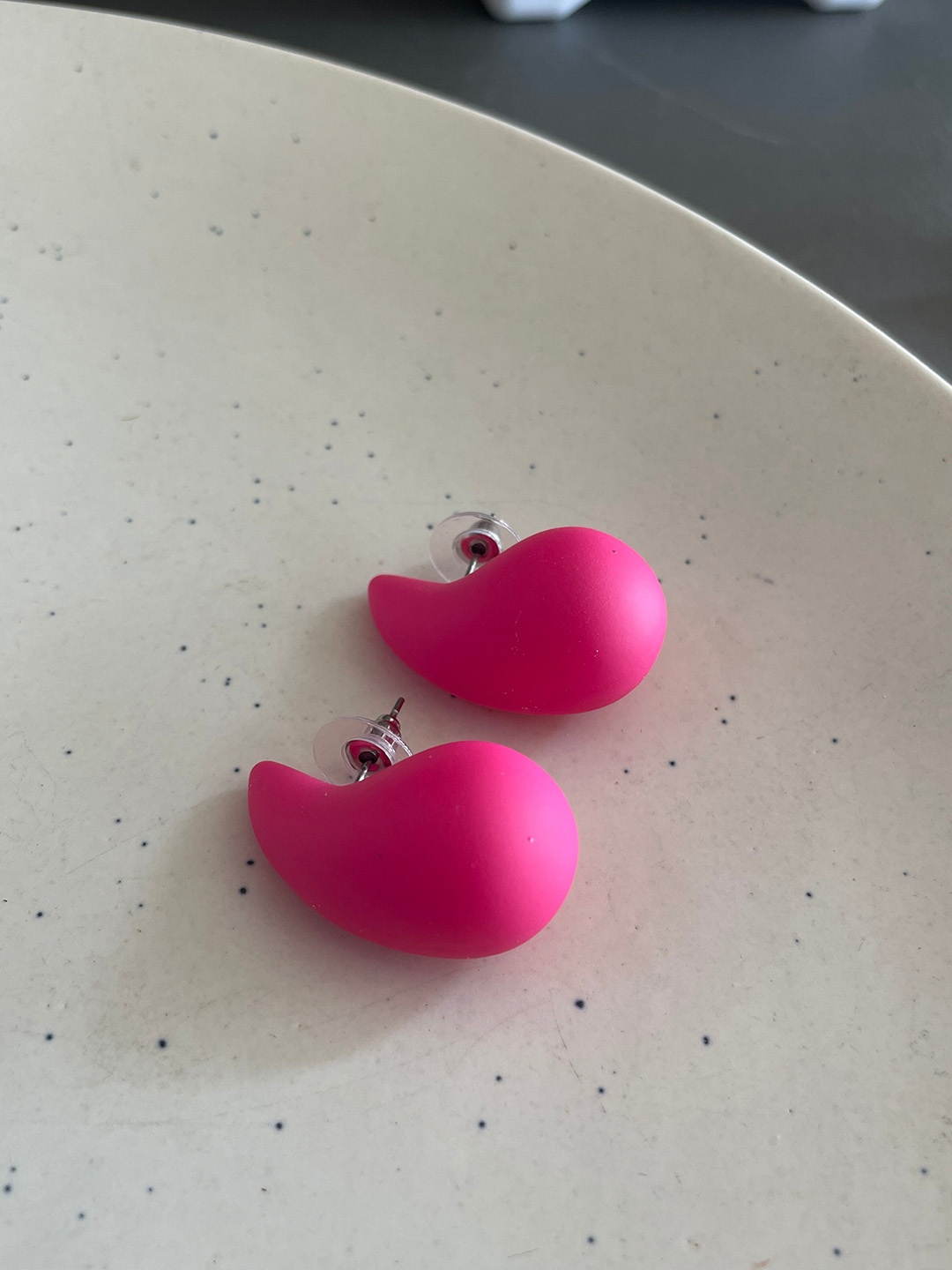 

ISHKAARA Alloy Studs Earrings, Pink